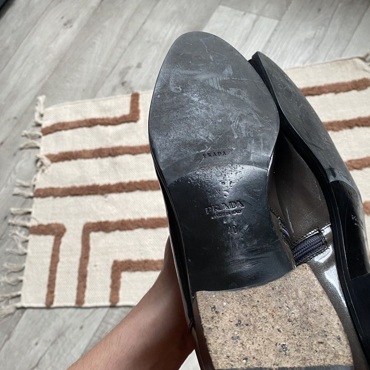 Prada PRADA BLACK/GRAY FADE PATENT LEATHER BOOTS Size US 10 / IT 40 - 8 Thumbnail