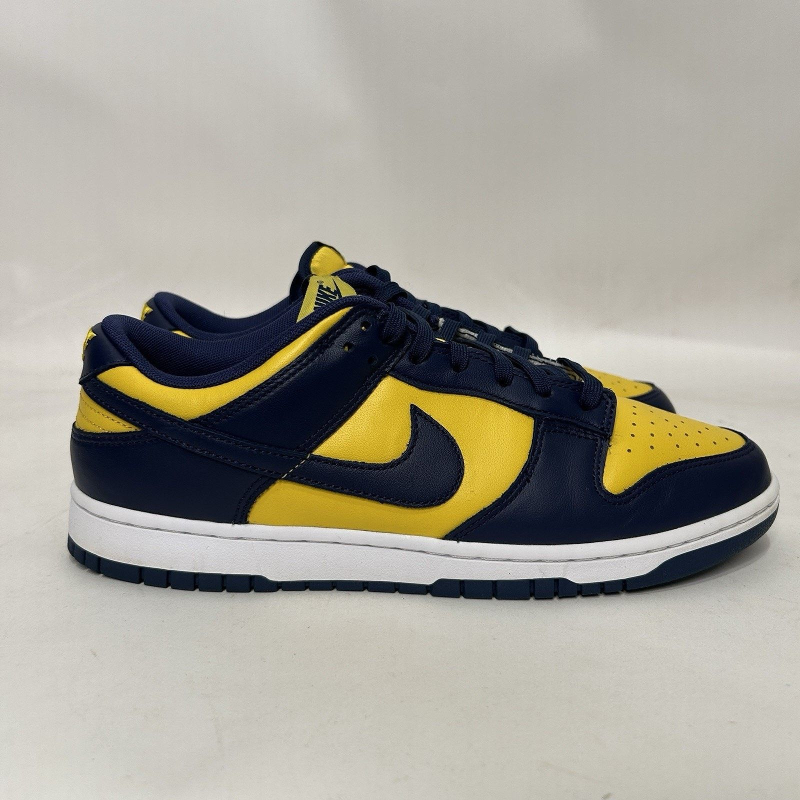 Nike Nike Dunk Low Retro “Michigan/Yellow Midnight Navy” Size US 11 / EU 44 - 4 Thumbnail