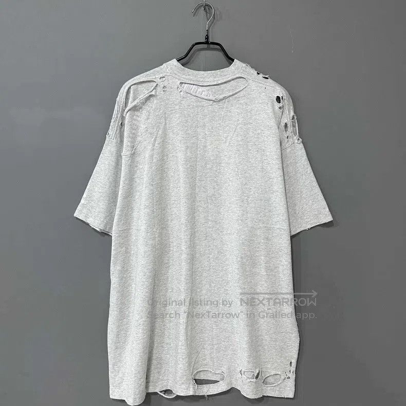 Balenciaga Balenciaga Tattered Grey Destroyed Short Sleeve Size US M / EU 48-50 / 2 - 3 Thumbnail