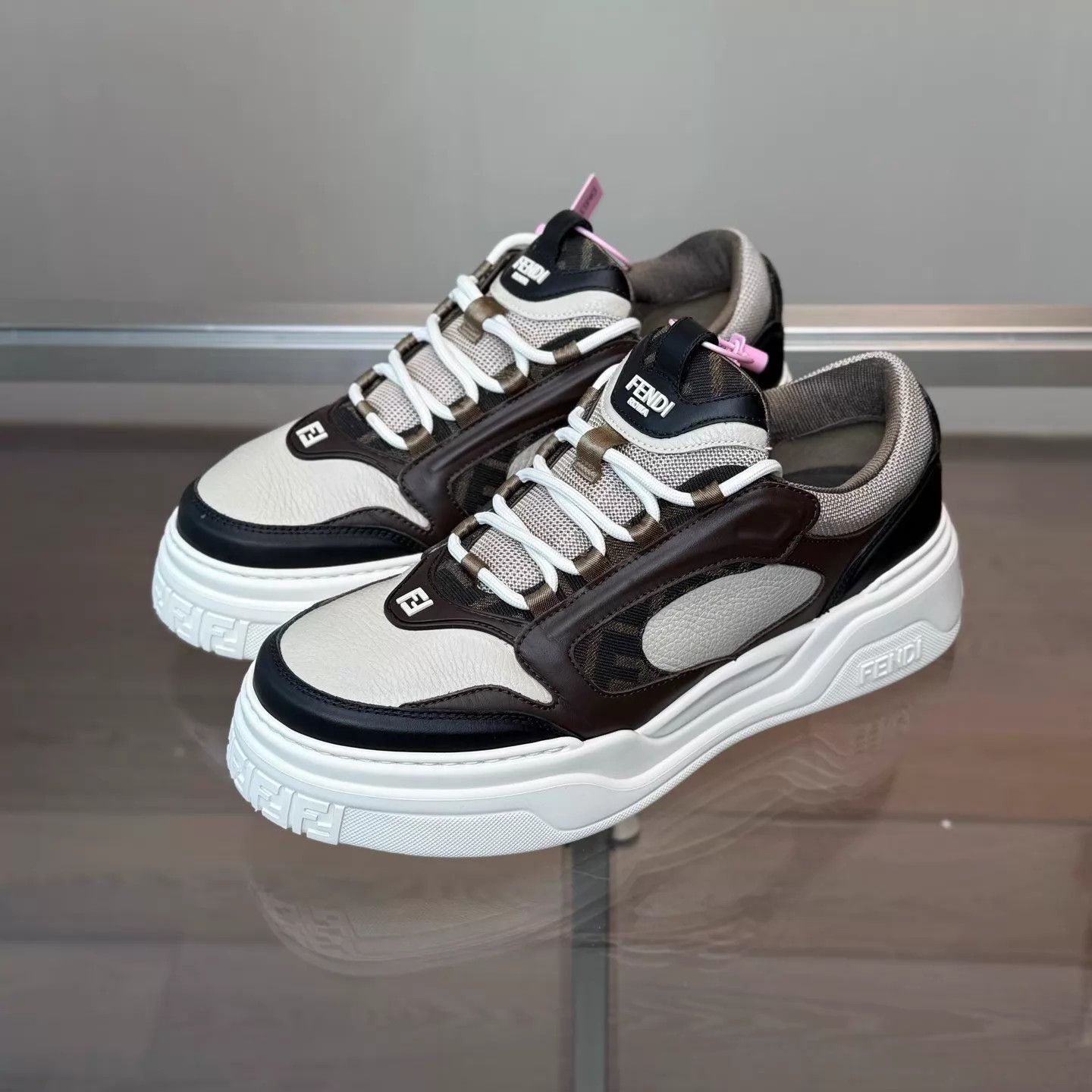 Fendi Fendi Force Monogram Platform Sneaker UK8 (42) Size US 9 / EU 42 - 1 Thumbnail