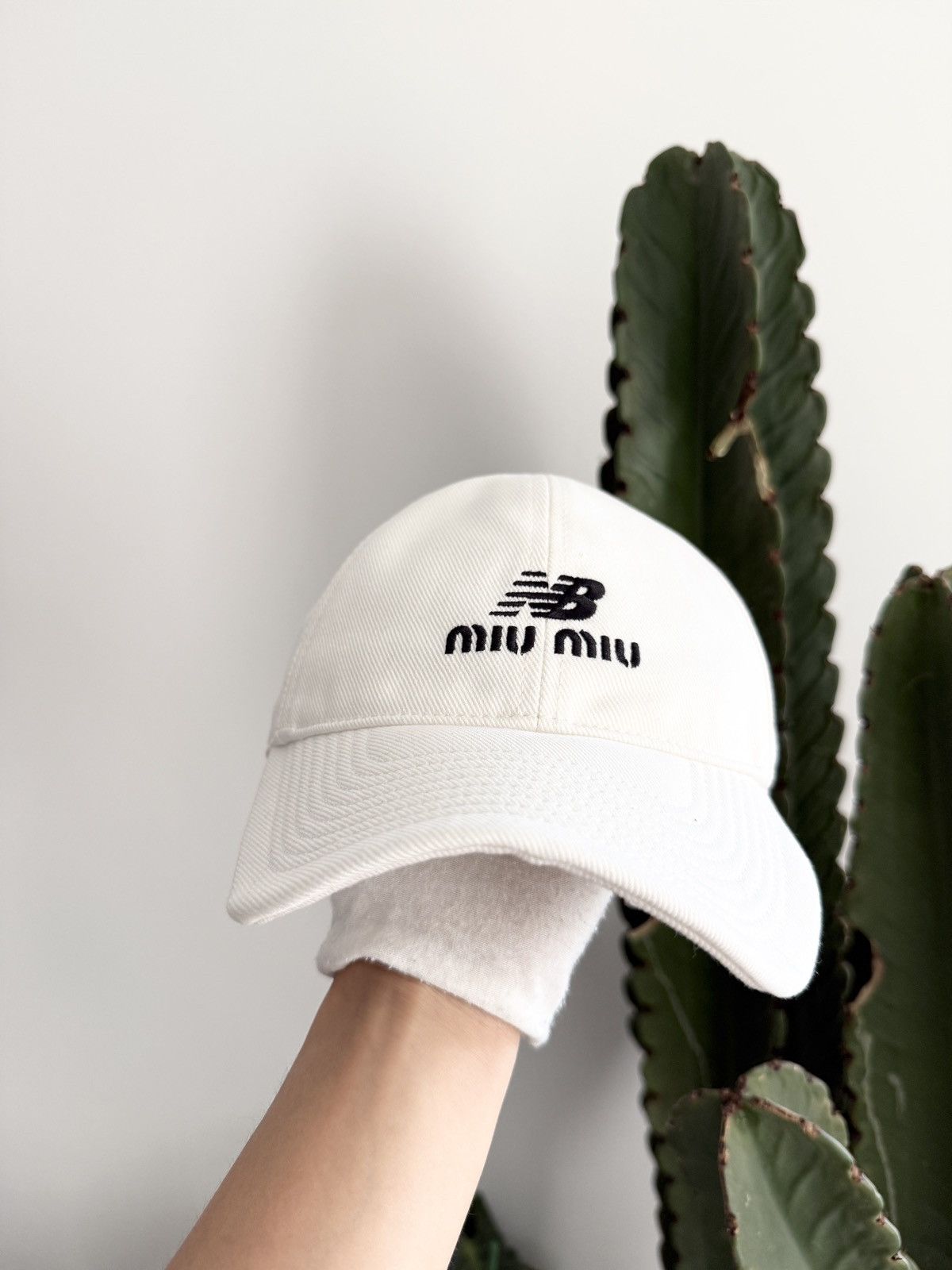 Miu Miu × New Balance RARE! Miu Miu x New Balance Red Cord Tennis Cap Hat Size ONE SIZE - 1 Thumbnail