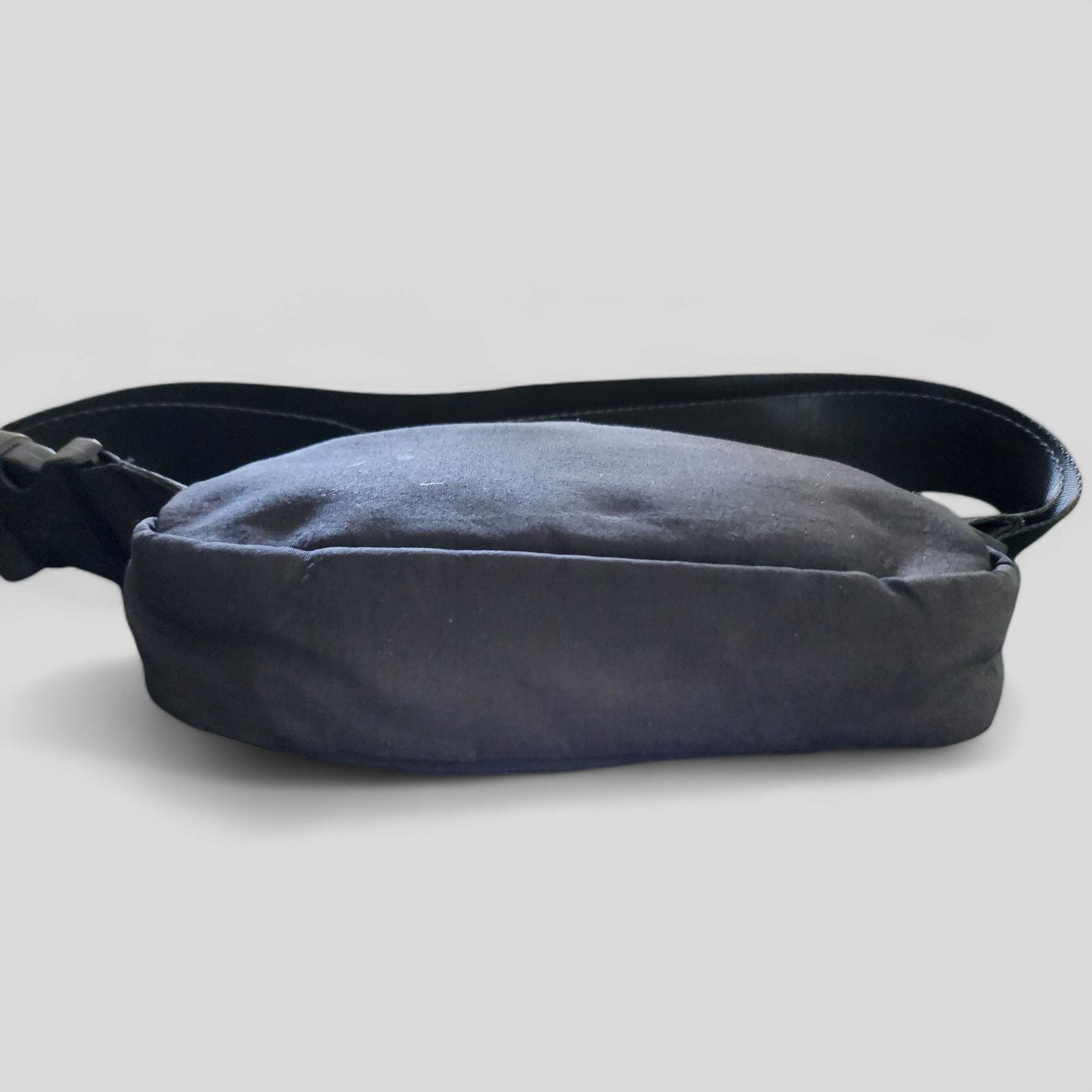 Lululemon Lululemon Everywhere Belt Bag Black Velour Belt Bag Onesize Size ONE SIZE - 5 Thumbnail