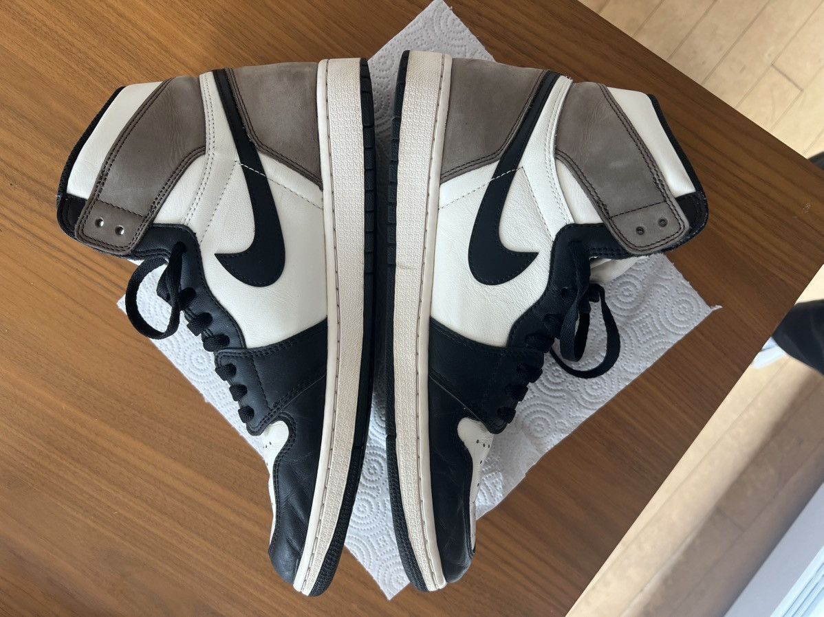 Nike Jordan 1 Retro High Dark Mocha Size US 11.5 / EU 44-45 - 3 Thumbnail