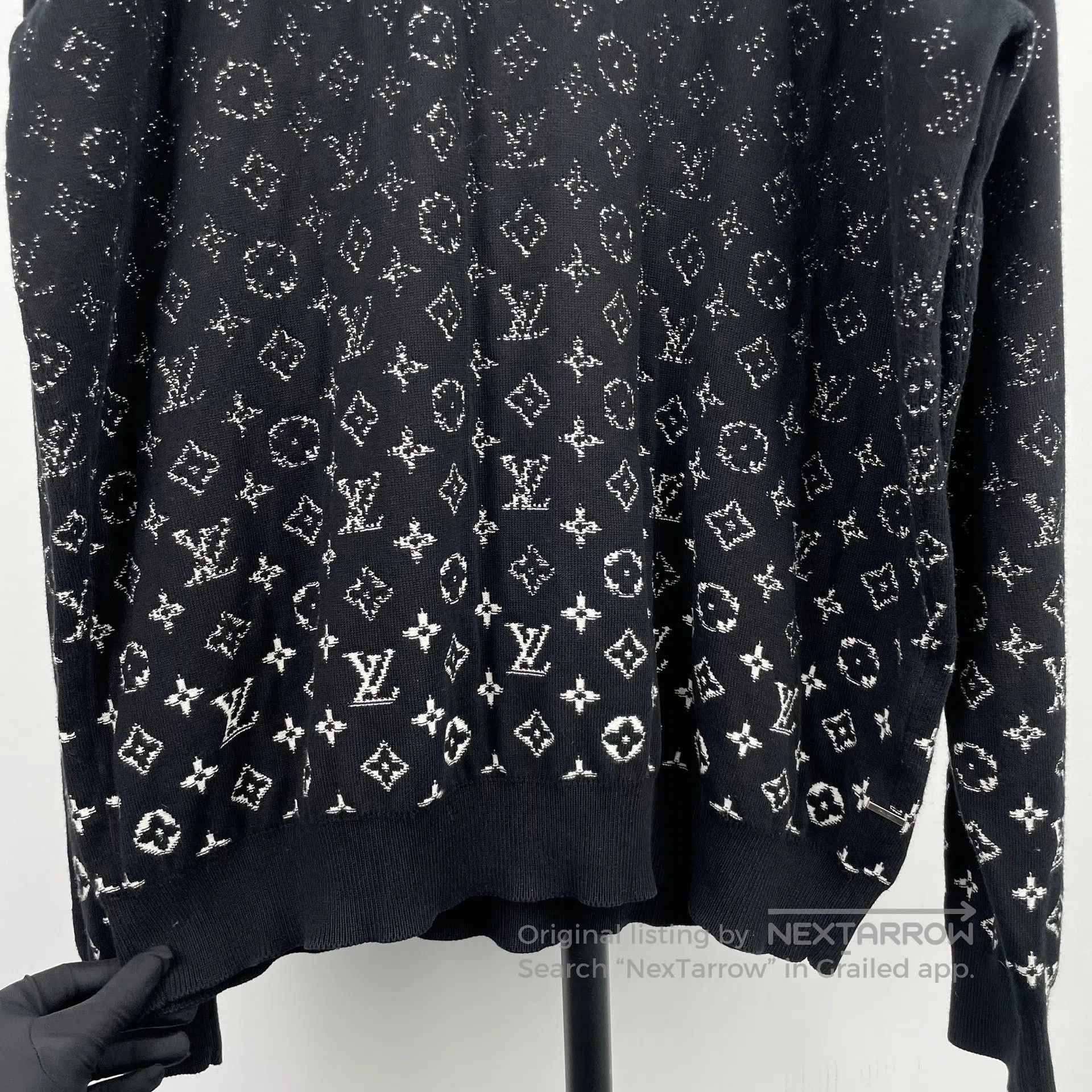 Louis Vuitton Louis Vuitton Deep blue gradient full print logo knitted h Size US XL / EU 56 / 4 - 4 Thumbnail