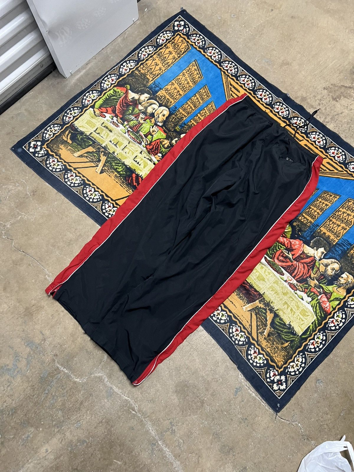 Nike Vintage Black Red Nike Track Pants size XL baggy fit Striped Size US 36 / EU 52 - 9 Thumbnail