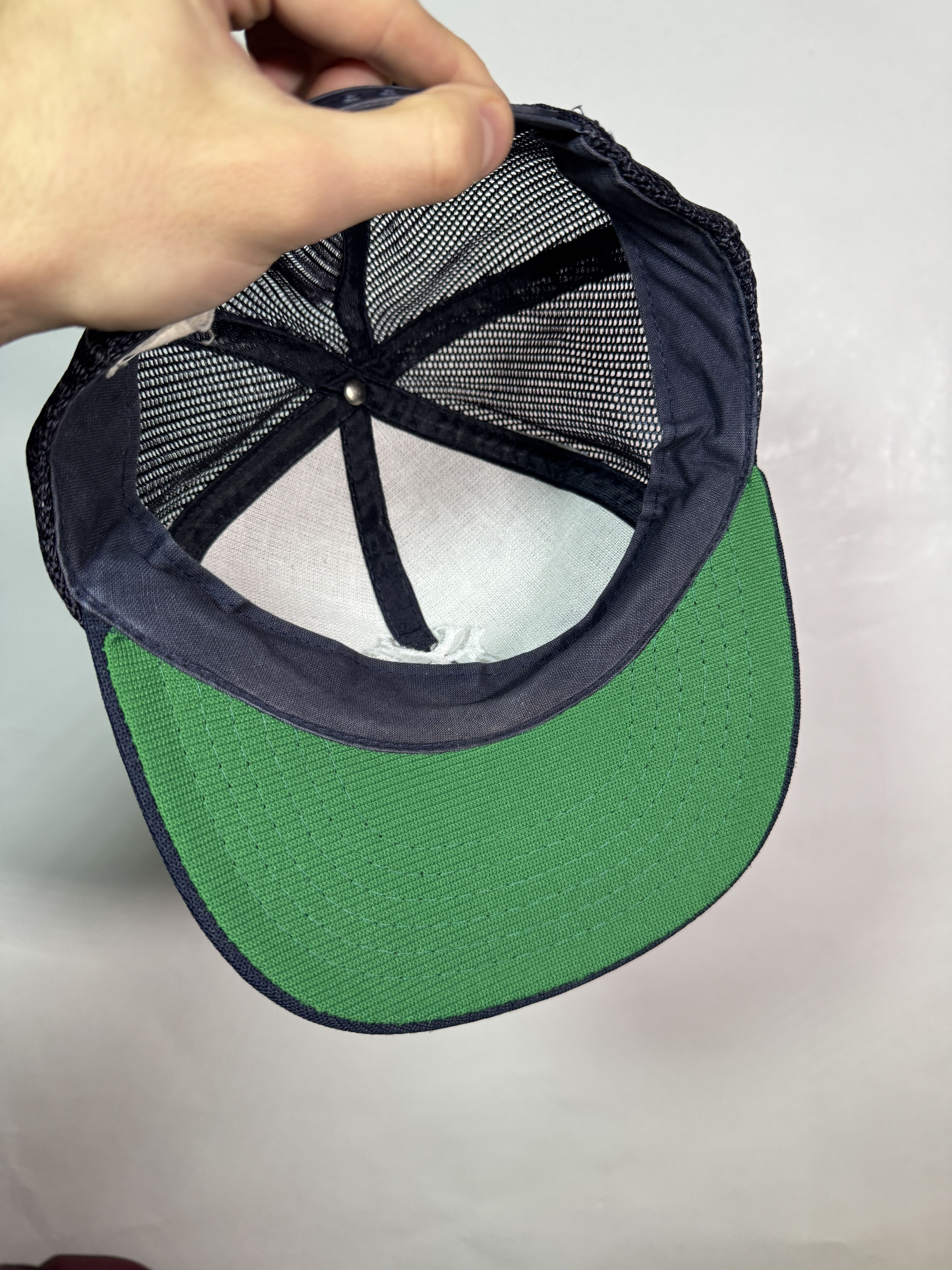 New York Yankees Vintage New York Yankees Cap Baseball Meshback Trucker Cap Size ONE SIZE - 4 Thumbnail