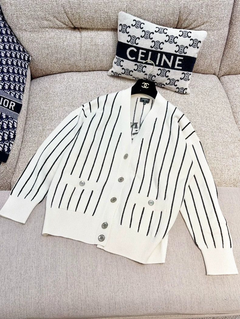 Chanel Chanel 23P black and white color block vertical stripe let Size M / US 6-8 / IT 42-44 - 2 Thumbnail