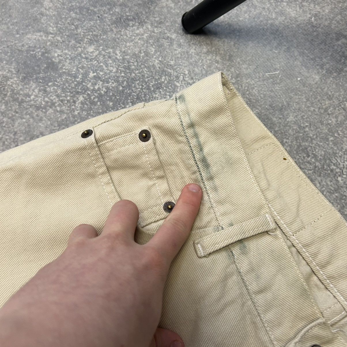 Levi's Vintage Clothing Vintage Levis 501xx Made In USA baggy Beige denim jeans Size US 34 / EU 50 - 12 Thumbnail