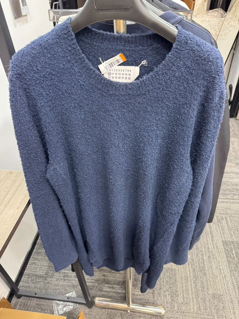 Maison Margiela Maison Margiela Sweater 2501-Nextarrow Size US S / EU 44-46 / 1 - 1 Thumbnail