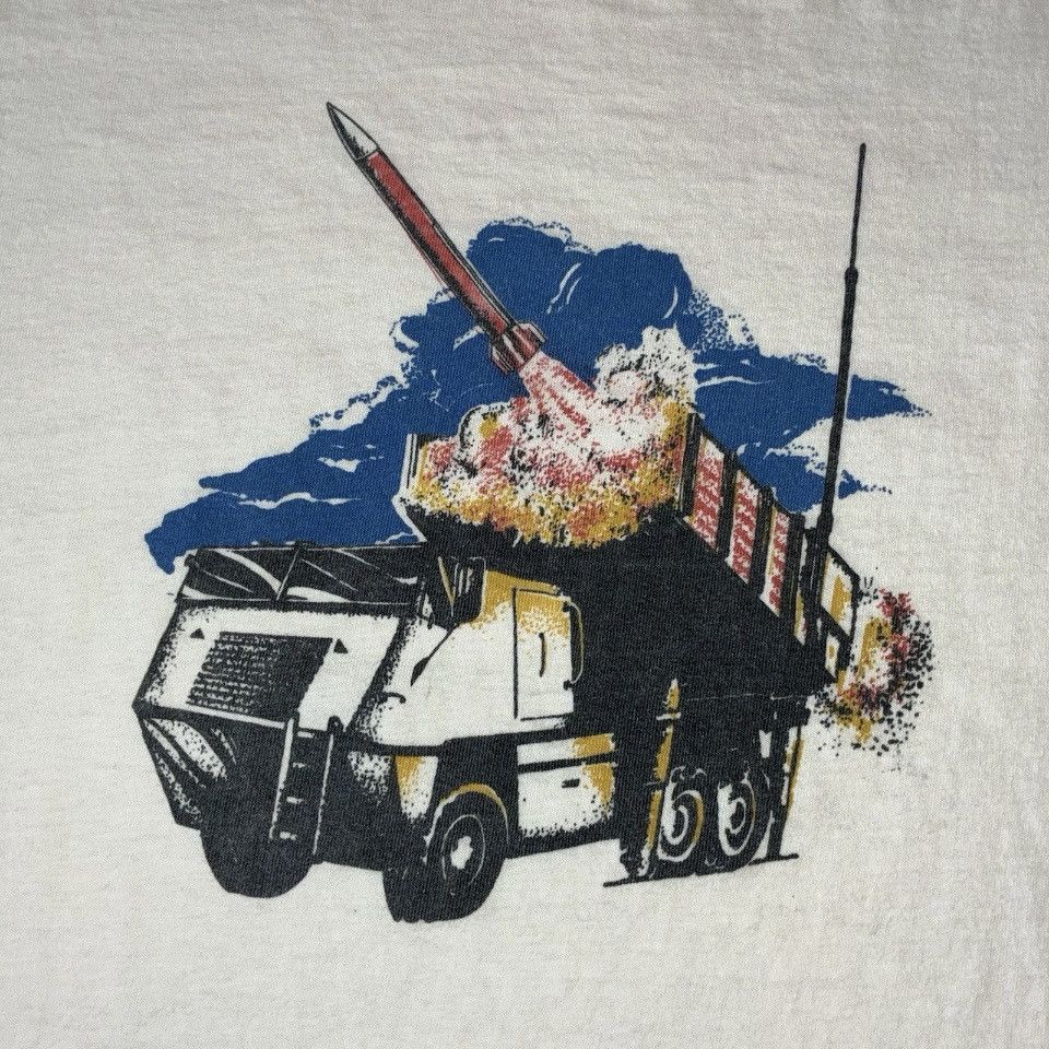 Hanes 90s military nuclear missile tee shirt Size US M / EU 48-50 / 2 - 2 Thumbnail