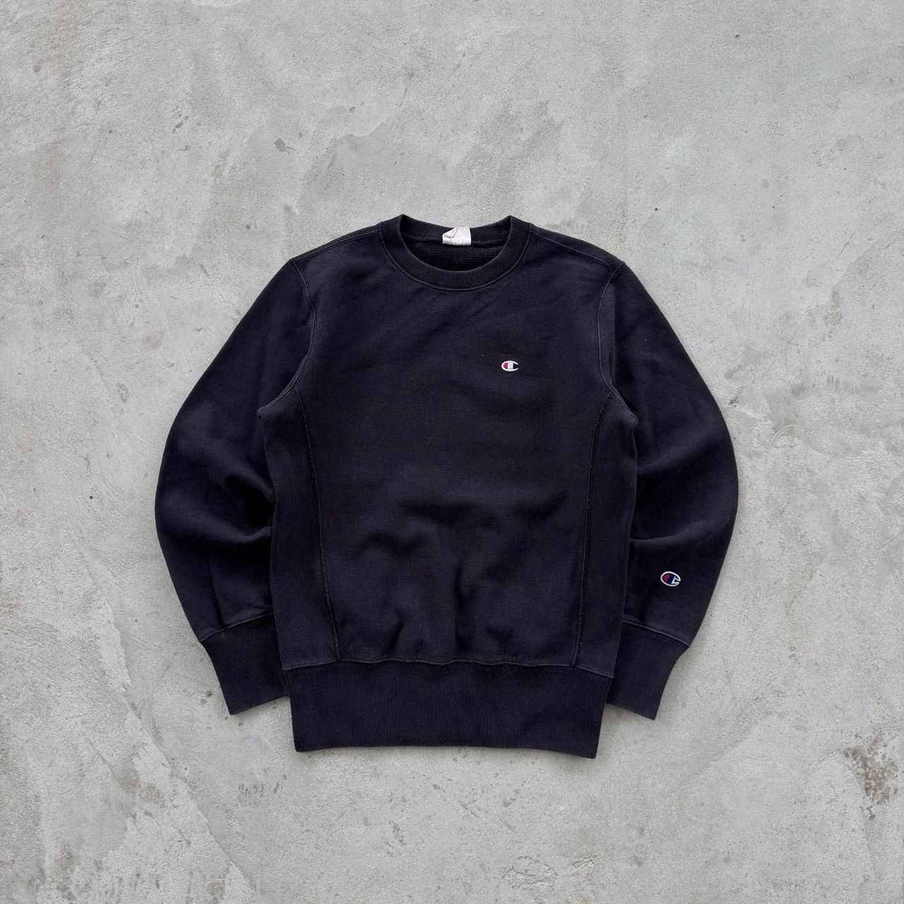 Champion Vintage 90s Champion Crewneck Sweatshirt Size US S / EU 44-46 / 1 - 1 Thumbnail