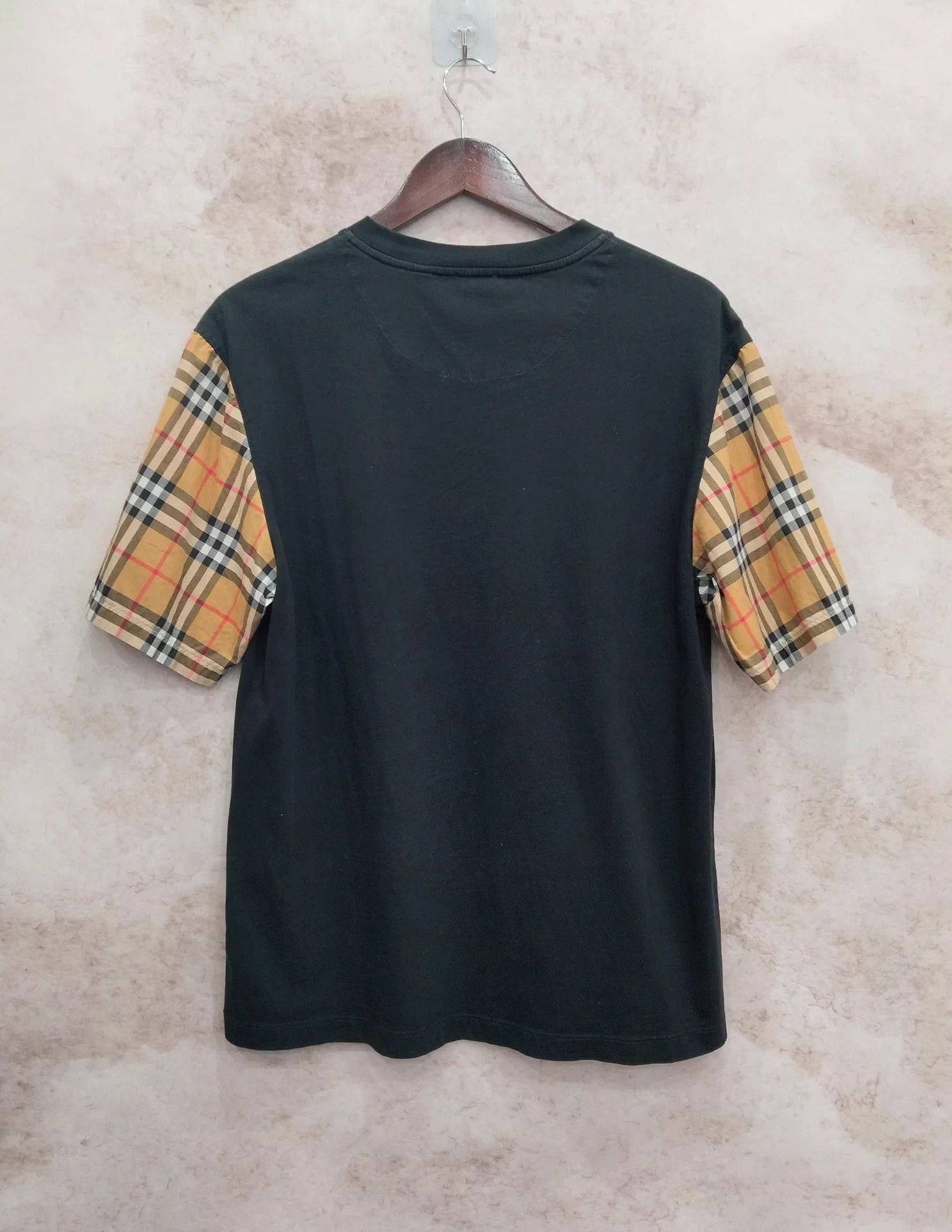 Burberry BURBERRY T-shirt M Size M / US 6-8 / IT 42-44 - 2 Thumbnail