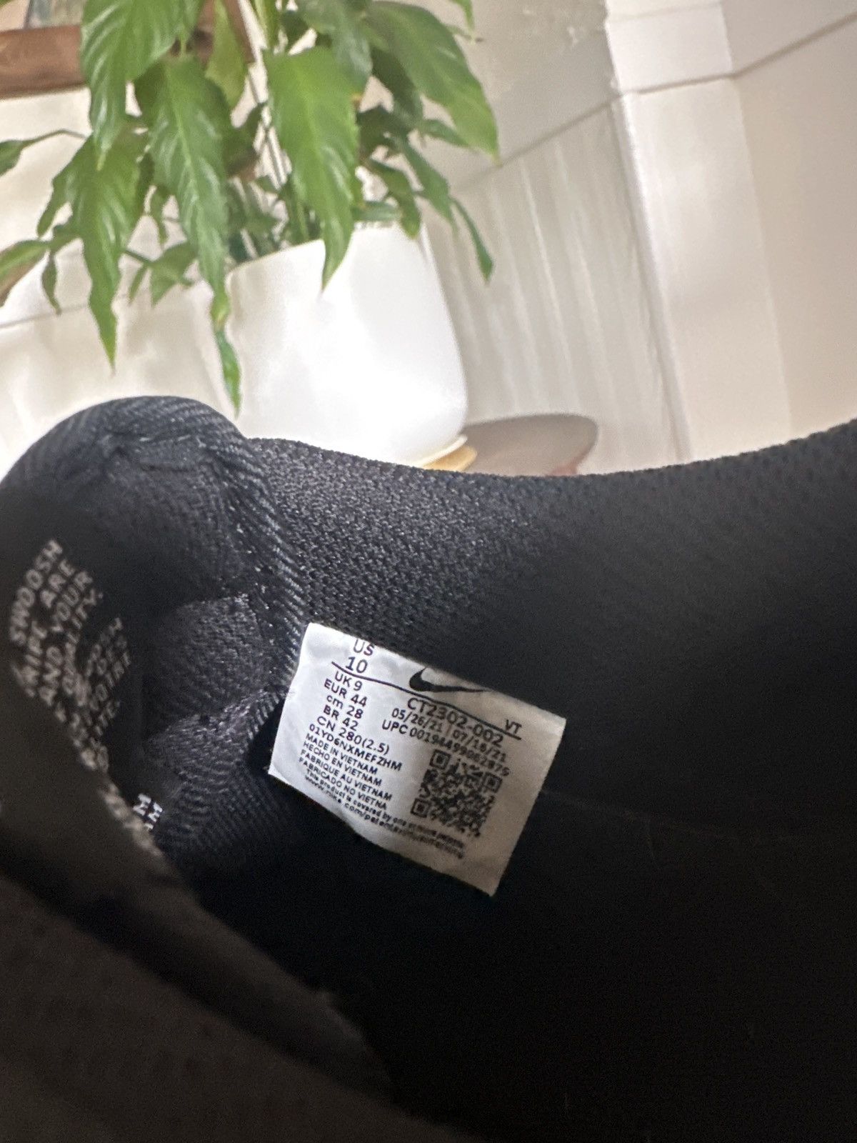Nike Nike Air Force One Black with White Sole and Logo Size US 10 / EU 43 - 7 Thumbnail