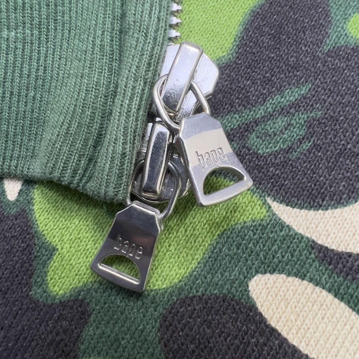 Bape Bape Camo Green Full Zip Up Hoodie Size US L / EU 52-54 / 3 - 15 Thumbnail