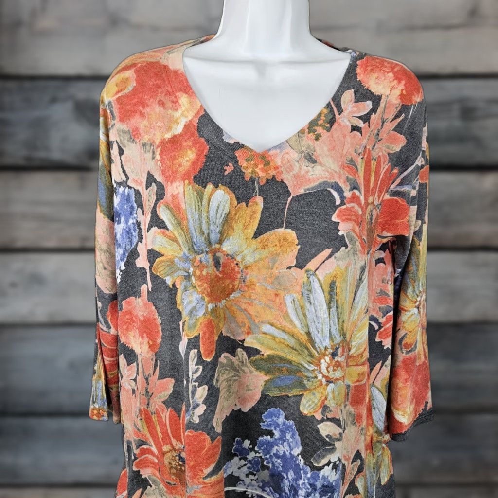 Soft Surroundings Soft Surroundings Blouse 3/4 Sleeve Womens Knit Top Pink Gray Floral V-Neck M Medium Shirt Size M / US 6-8 / IT 42-44 - 1 Thumbnail
