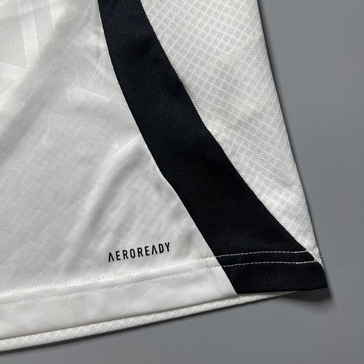 Adidas GERMANY ADIDAS 2024 EURO FOOTBALL HOME JERSEY #6 KIMMICH Size US L / EU 52-54 / 3 - 7 Thumbnail