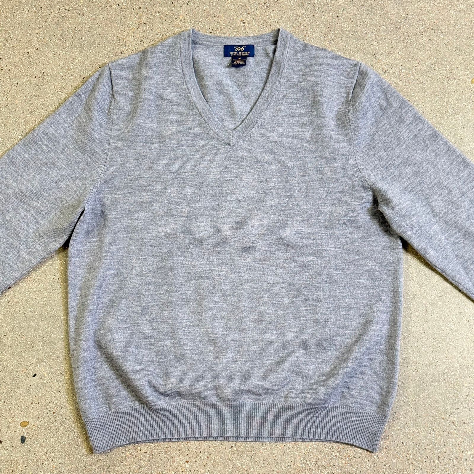 Brooks Brothers Brooks Bros 346 V-Neck Sweater Men’s M Merino Wool Pullover Size US M / EU 48-50 / 2 - 1 Thumbnail