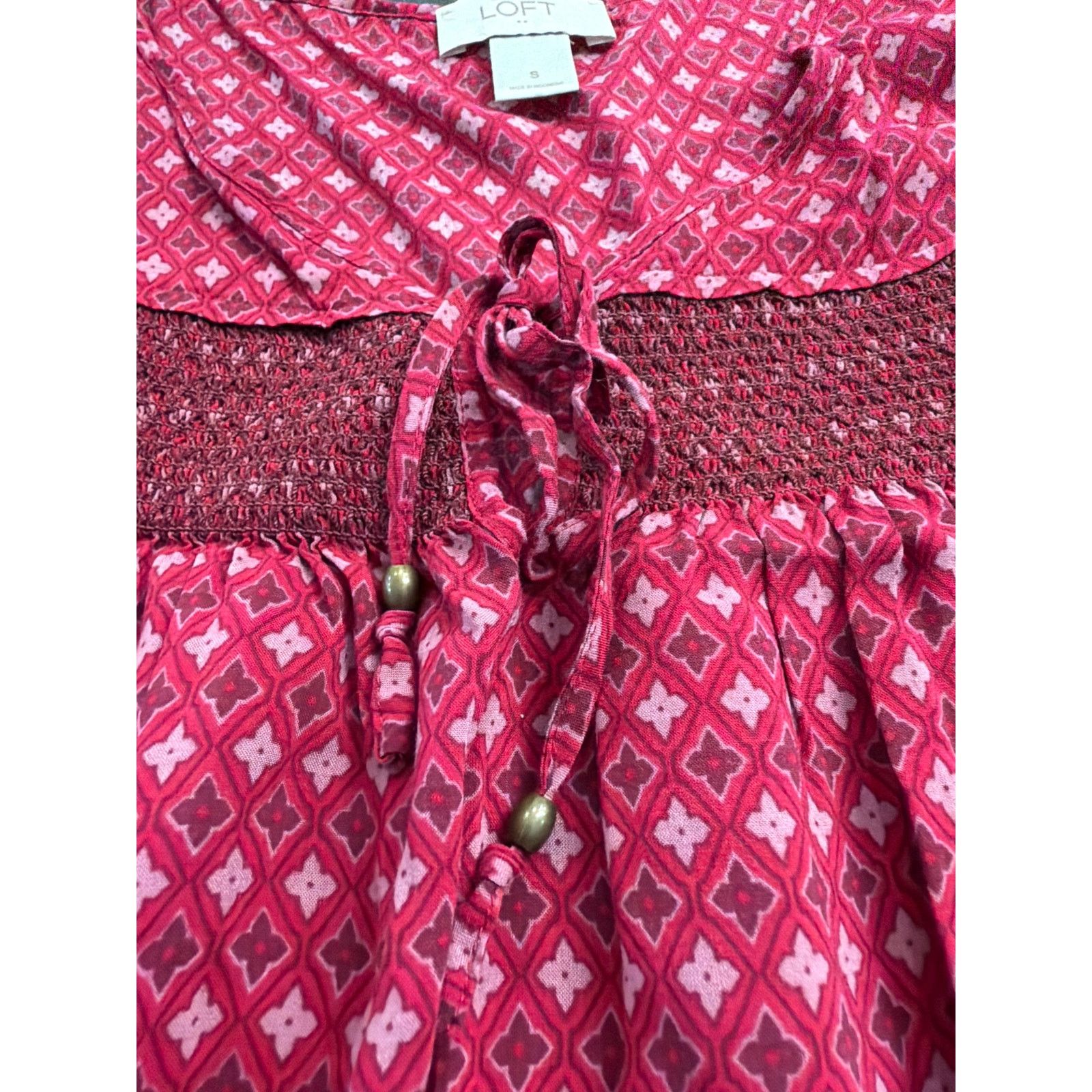 Loft Ann Taylor Loft raspberry print shirred bodice tank SM Size S / US 4 / IT 40 - 5 Thumbnail