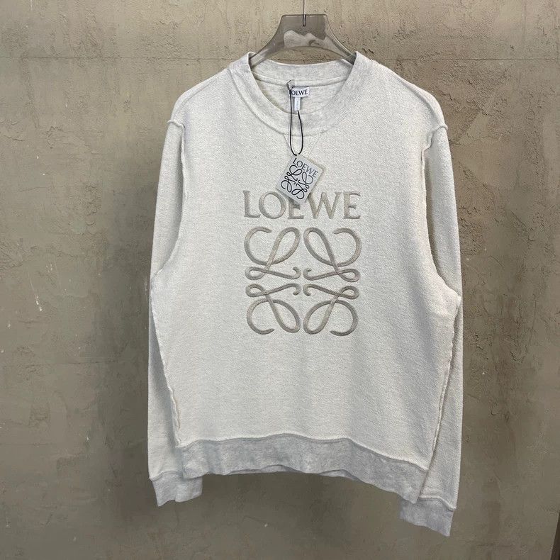 Loewe loewe Beige embroidered large logo reverse-wear crewneck sw Size US S / EU 44-46 / 1 - 1 Thumbnail