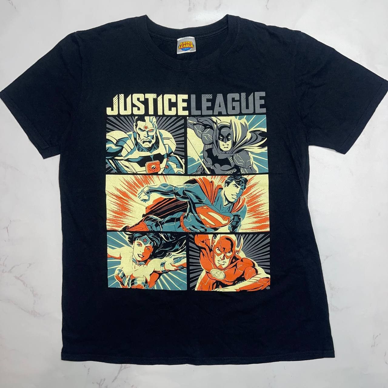 Vintage JUSTICE LEAGUE CYBORG,BATMAN,SUPERMAN,WONDER WOMAN T-SHIRT Size US L / EU 52-54 / 3 - 1 Thumbnail