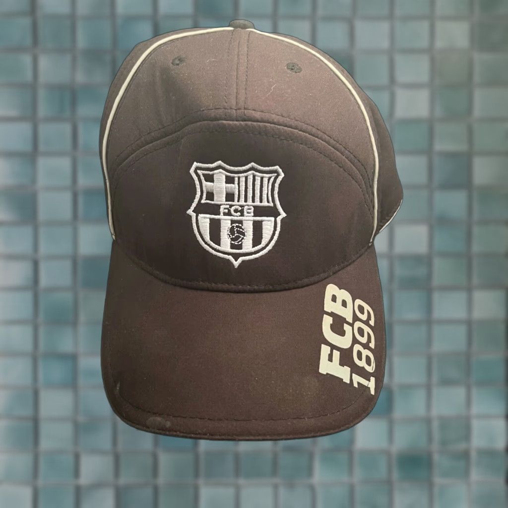 Vintage FC Barcelona Soccer 1899 Adjustable Cap Hat Trucker Black Size ONE SIZE - 1 Thumbnail