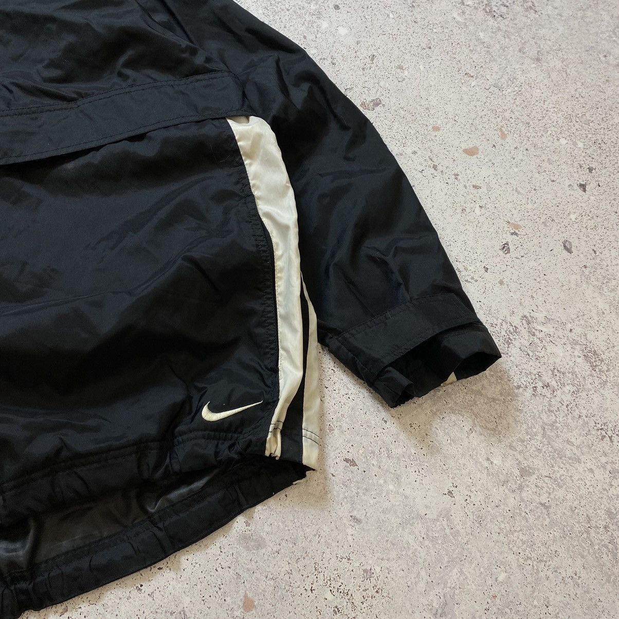 Nike × Vintage Vintage 90s Nylon Nike Jacket Mini Swoosh Baggy Fit Y2K Size US XL / EU 56 / 4 - 4 Thumbnail