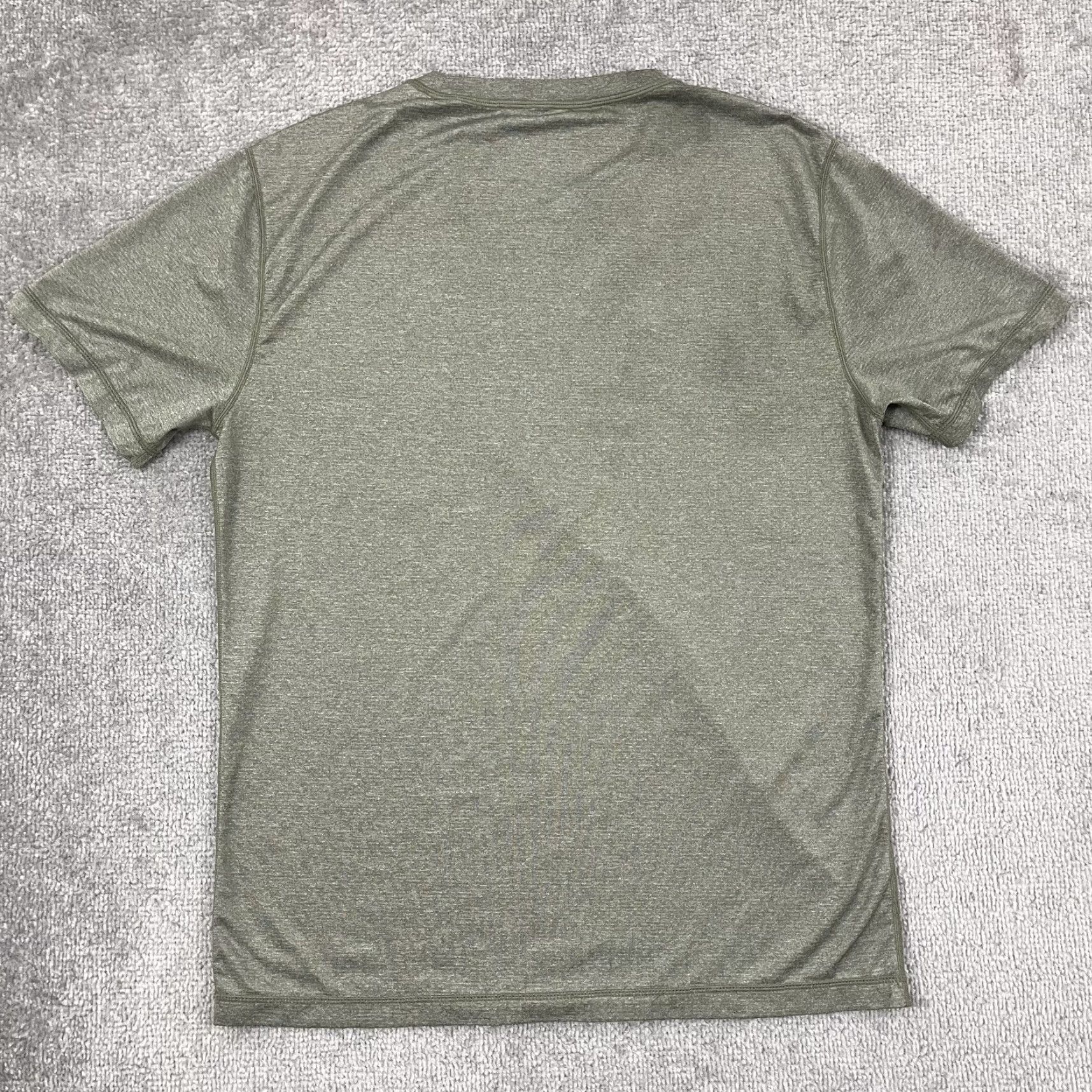Vuori Vuori Tradewind 2.0 Shirt Mens M / L Army Heather Green Performance Gym Shirt Size US M / EU 48-50 / 2 - 5 Thumbnail