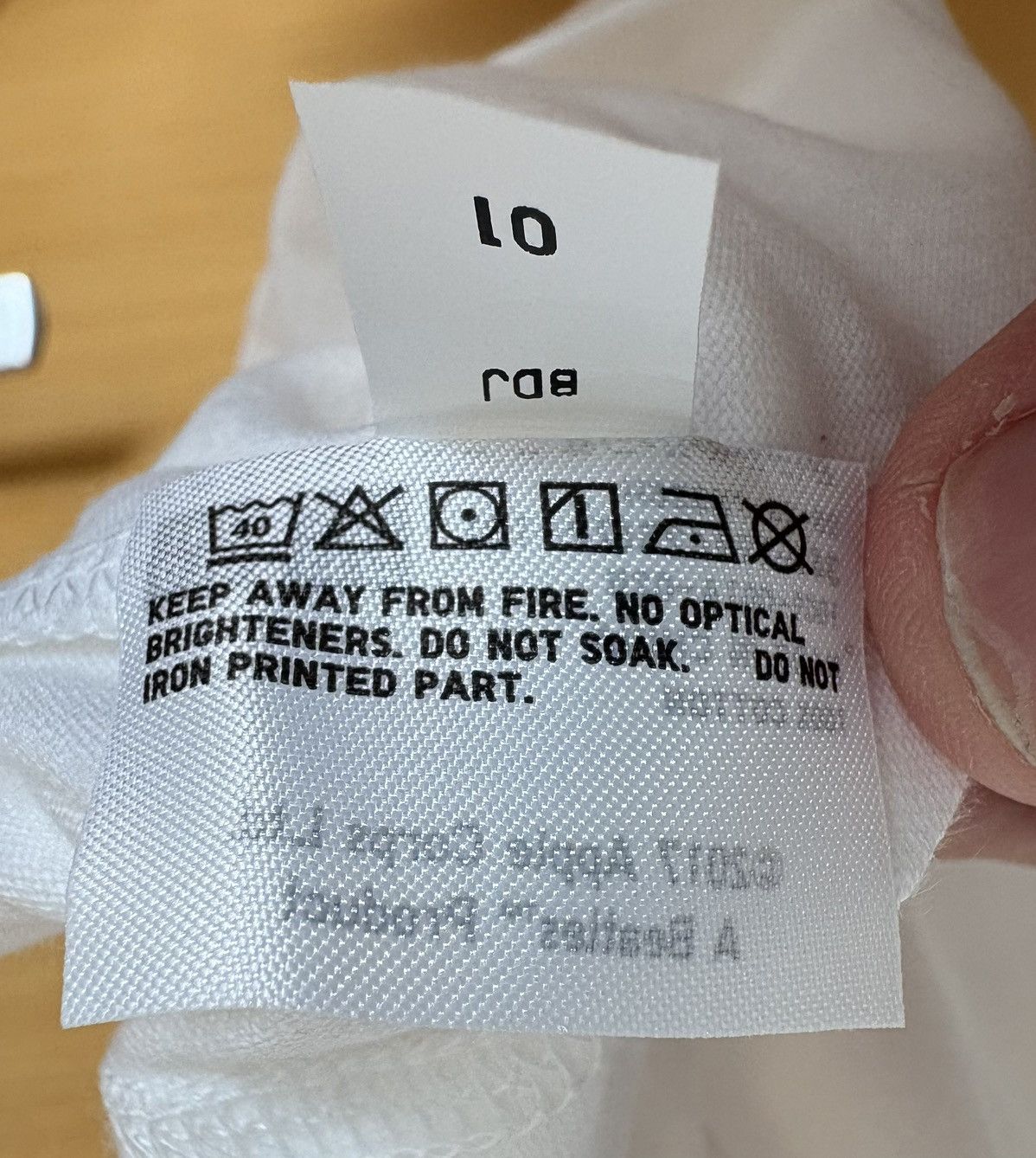 Uniqlo Beatles White Album Tshirt Size US XL / EU 56 / 4 - 7 Thumbnail