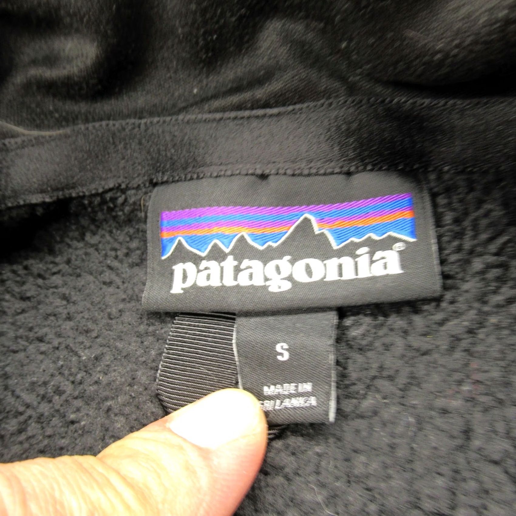 Patagonia Patagonia Sweatshirt Womens Small Black 1/4-Zip Fleece Logo Embroidered Zipper Pocket Size S / US 4 / IT 40 - 4 Thumbnail
