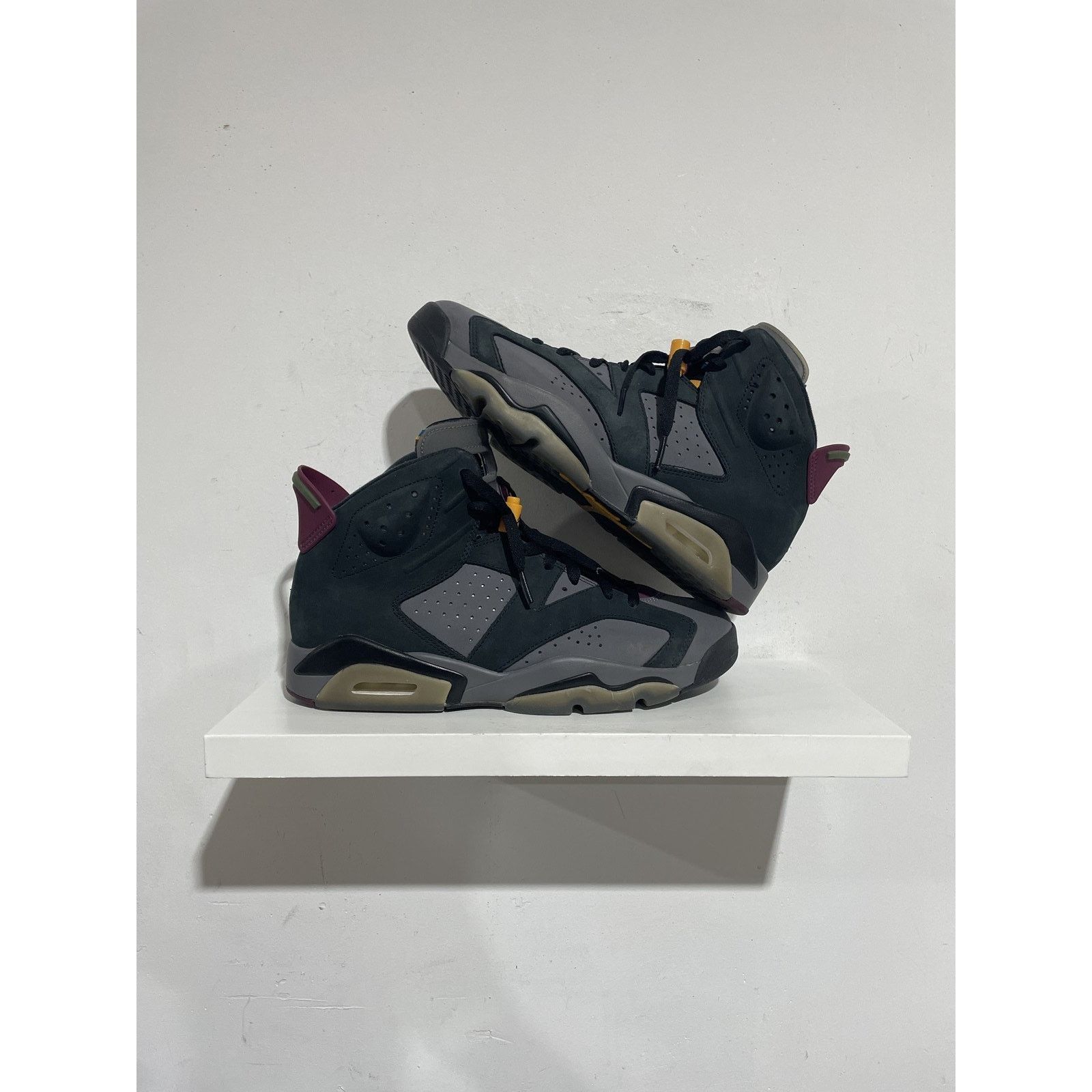 Jordan Brand JORDAN 6 BORDEAUX SIZE 10 PREOWNED Size US 10 / EU 43 - 1 Thumbnail