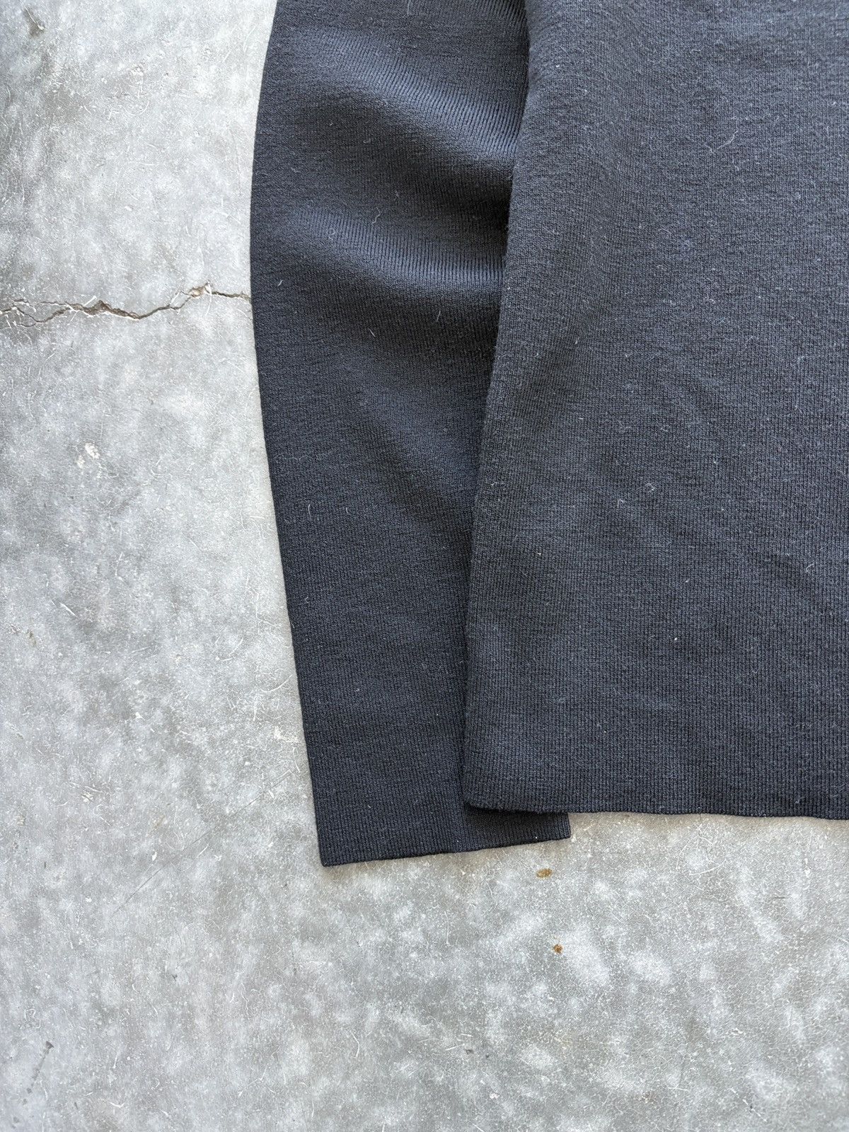 Polo Ralph Lauren Vintage Y2K Polo Ralph Lauren Black Wool V Neck Sweater Size US M / EU 48-50 / 2 - 2 Thumbnail