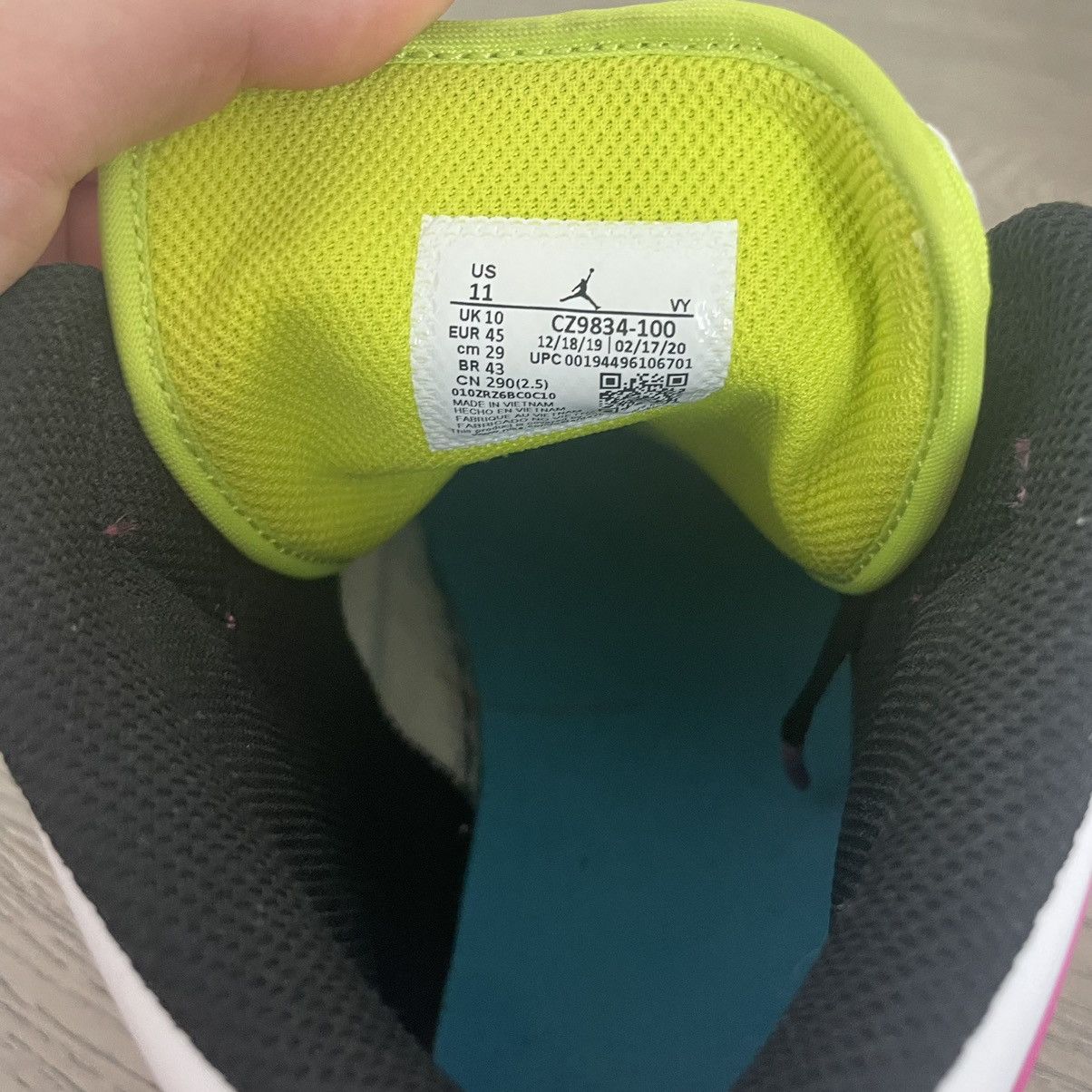 Air Jordan 1 Mid White Black Cyber Pink