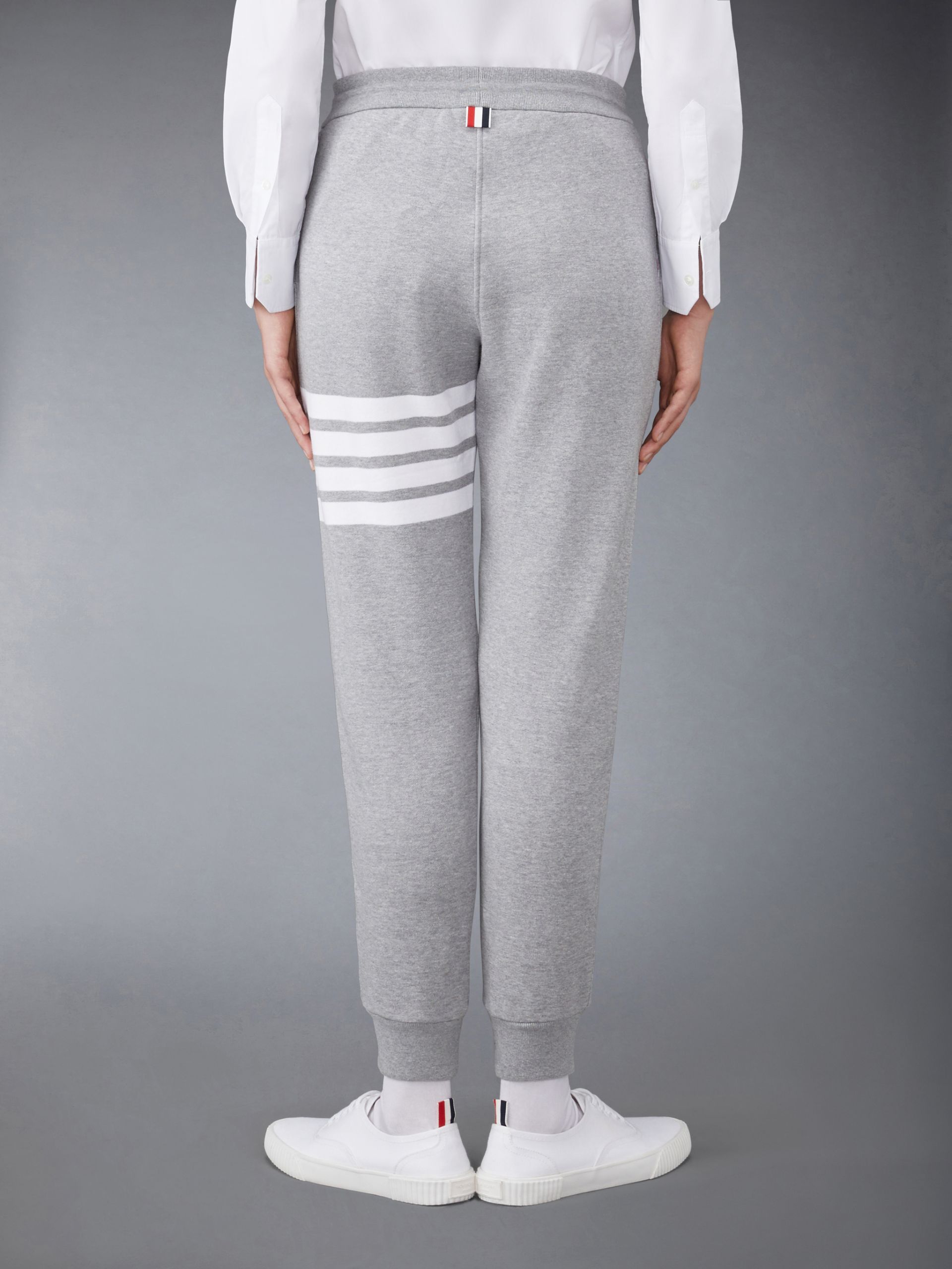 Thom Browne o1s22i1n0924 4-Bar Sweatpants in Grey Size 27" / US 4 / IT 40 - 2 Thumbnail