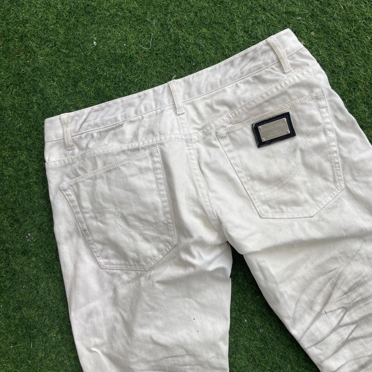 semanticdesign SEMANTIC DESIGN STUDDED WHITE BOOTCUT DENIM JEANS Size US 34 / EU 50 - 10 Thumbnail