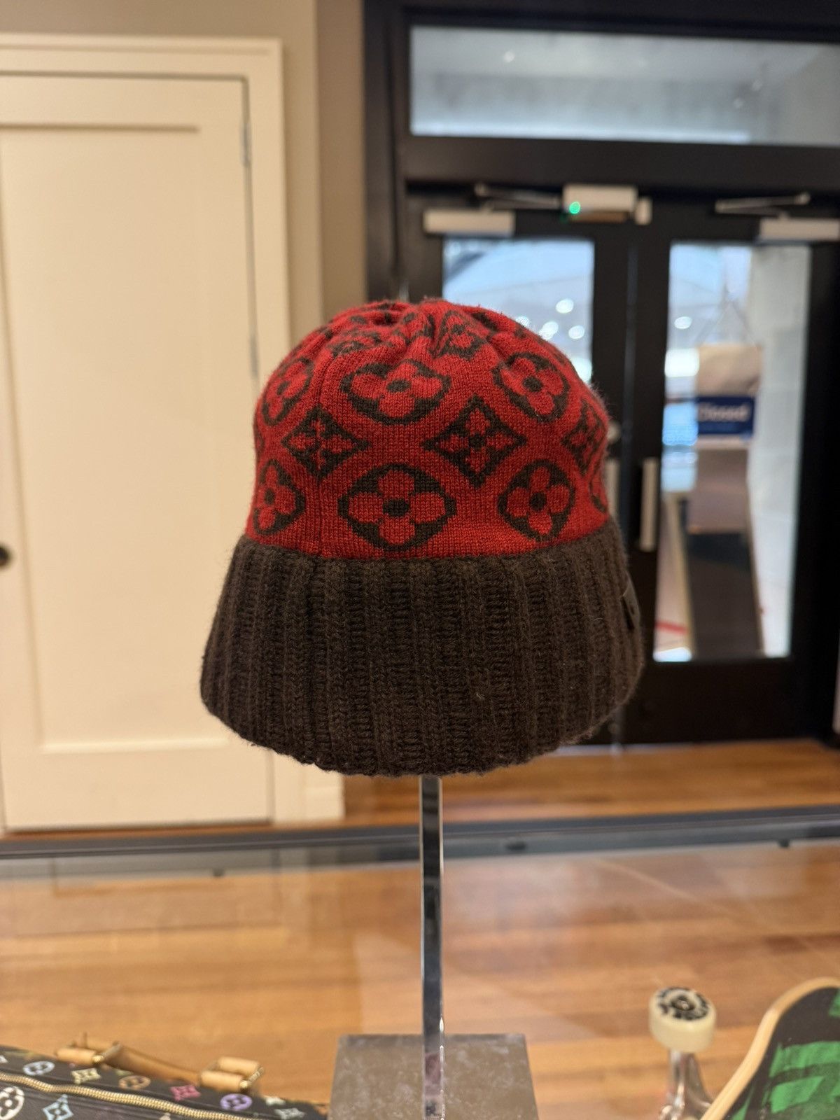 Louis Vuitton Louis Vuitton Cashmere Ski Beanie - Red/Brown Size ONE SIZE - 2 Thumbnail