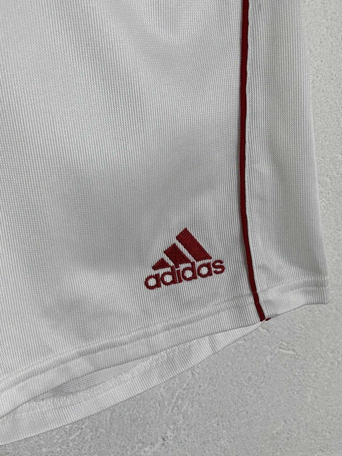 Adidas 00s Vintage Adidas x FC Bayern Munchen 2005/06 Home Shorts Size US 28 / EU 44 - 3 Thumbnail