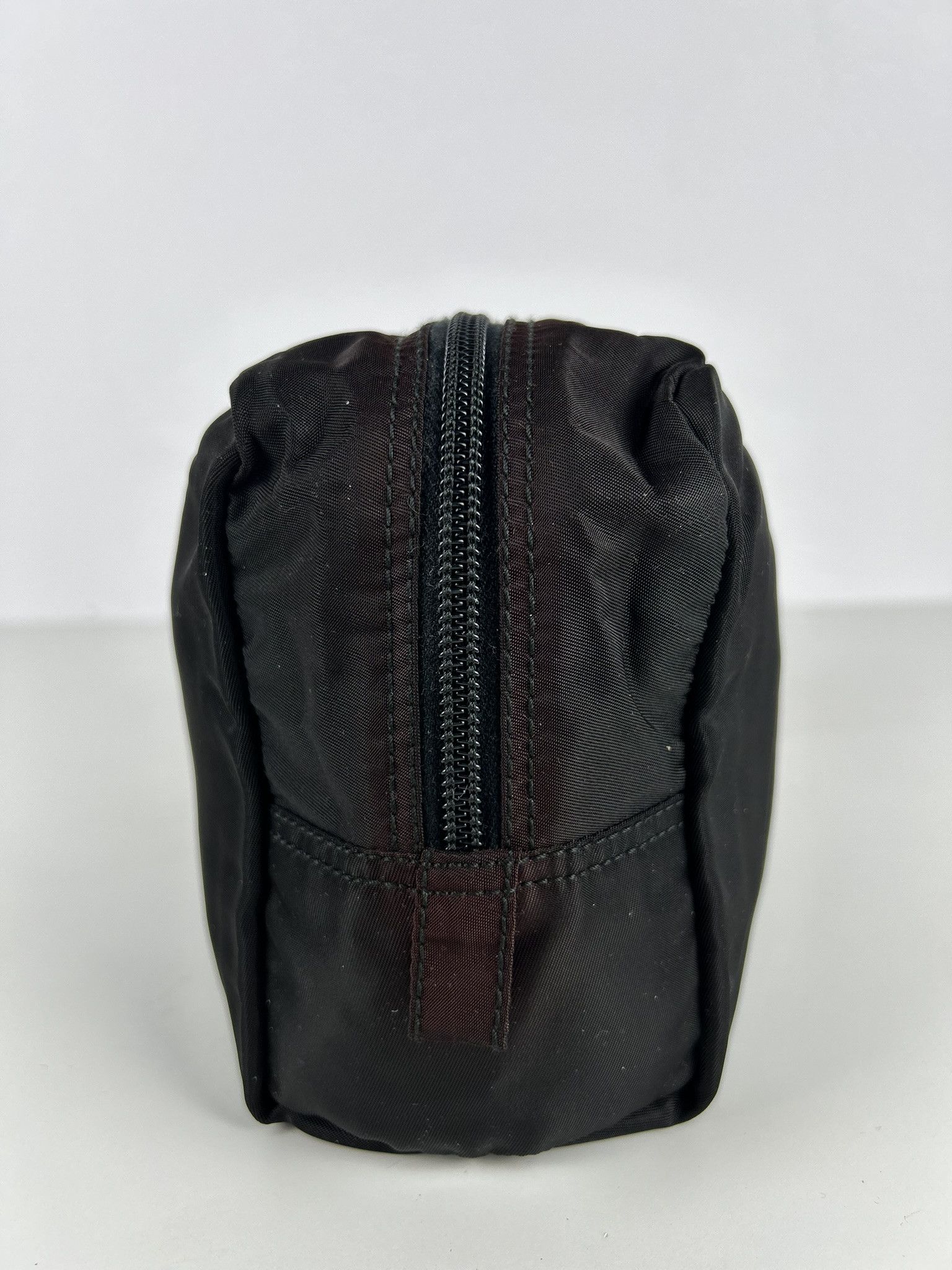 Prada Vintage prada nylon triangle logo clutch/ toiletry bag Size ONE SIZE - 5 Thumbnail
