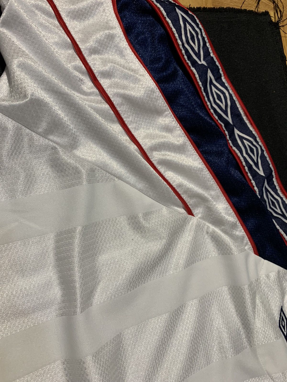 Umbro 90s Vintage Umbro Jersey White Size M Size US M / EU 48-50 / 2 - 9 Thumbnail