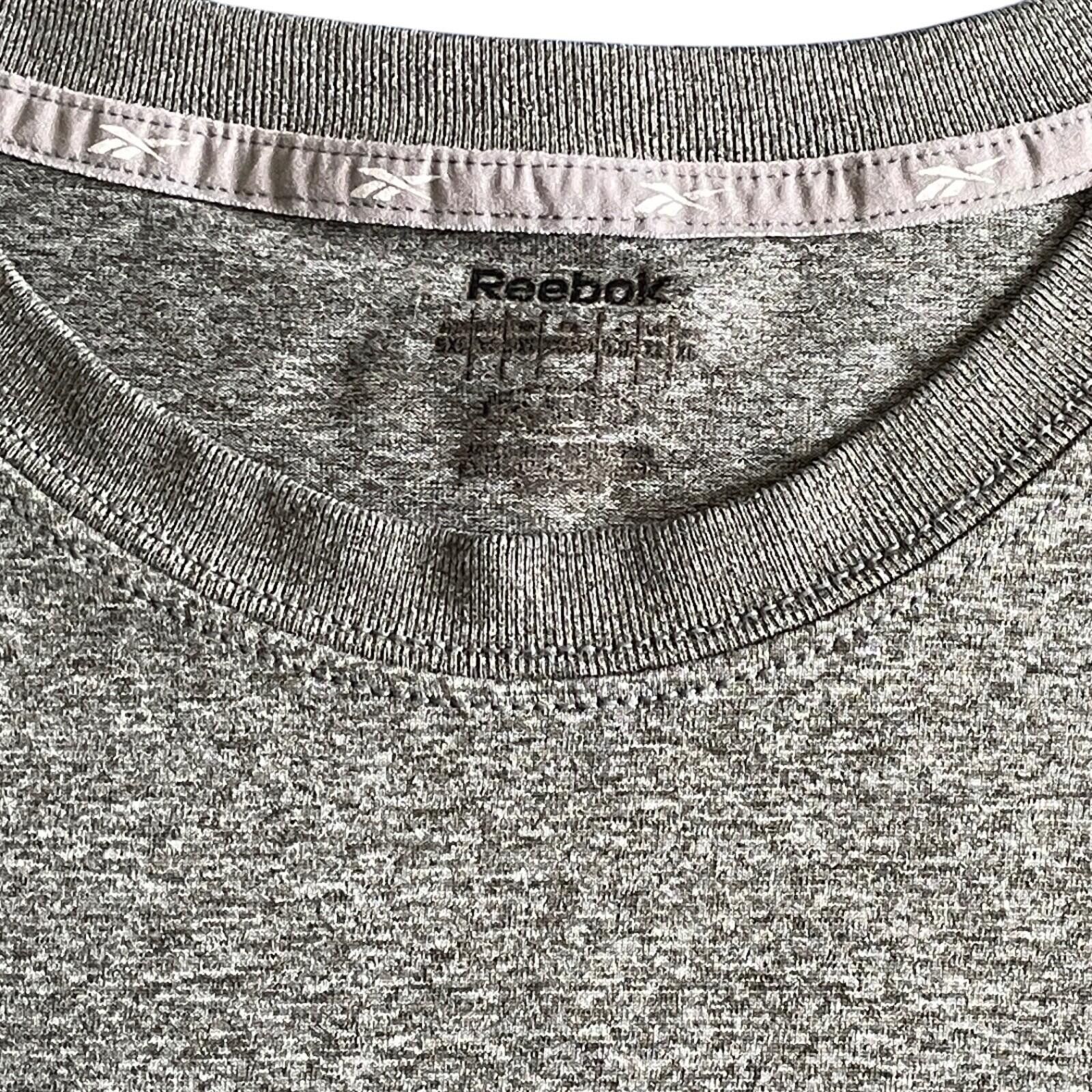 Reebok Reebok Men's XL Gray Short Sleeve T-Shirt Logo Tee CLEAN! Size US L / EU 52-54 / 3 - 5 Thumbnail