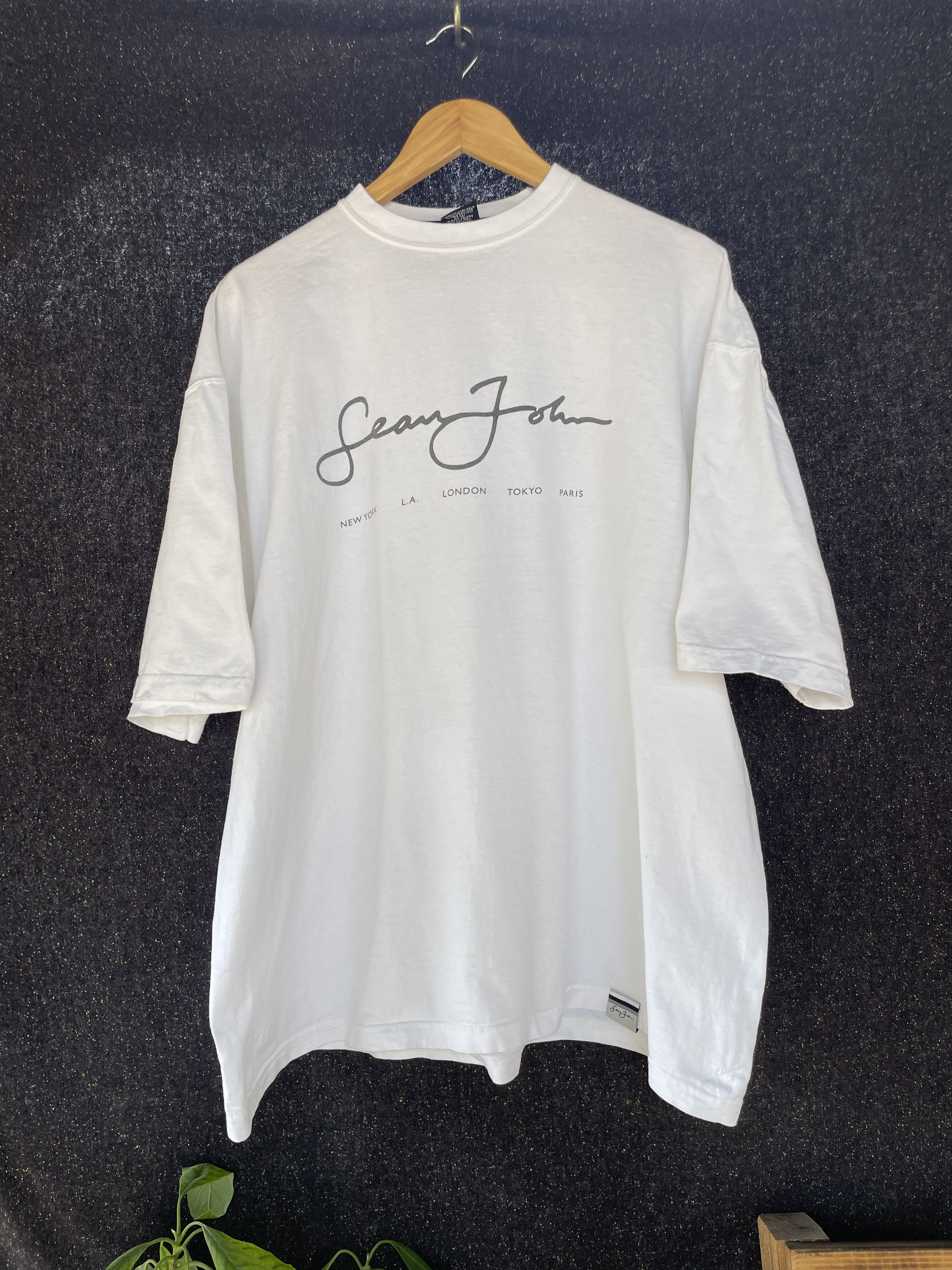 Sean John Sean John Vintage Y2K White Oversized T-Shirt Size XL Size US XL / EU 56 / 4 - 2 Thumbnail