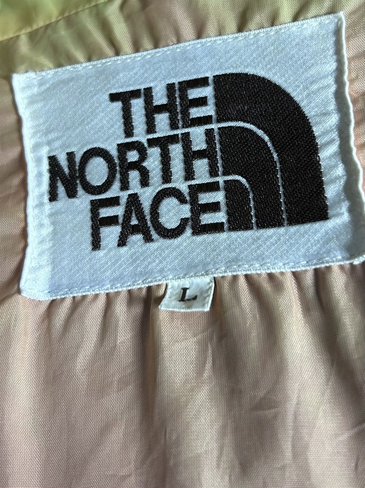 The North Face Vintage The North Face Hooded Jacket Size US L / EU 52-54 / 3 - 7 Thumbnail