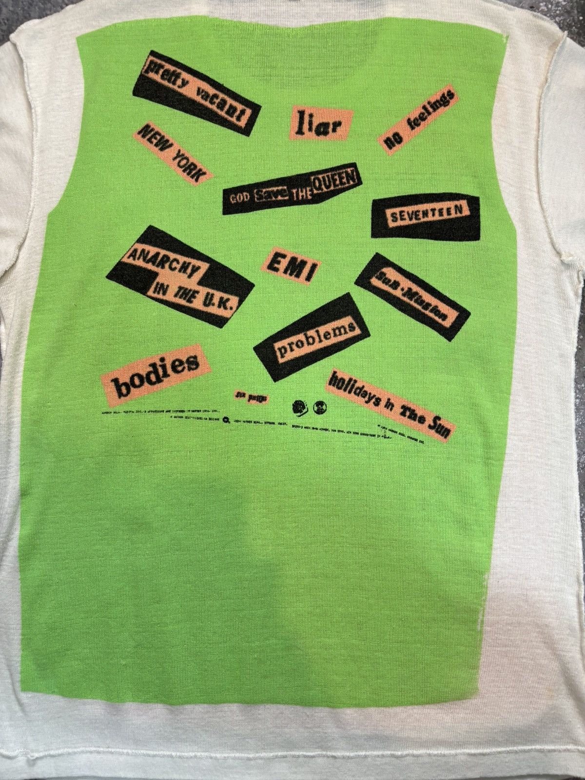 Vintage Vintage 70s Sex Pistols Nevermind The Bullocks Promo T Shirt Size US S / EU 44-46 / 1 - 4 Thumbnail