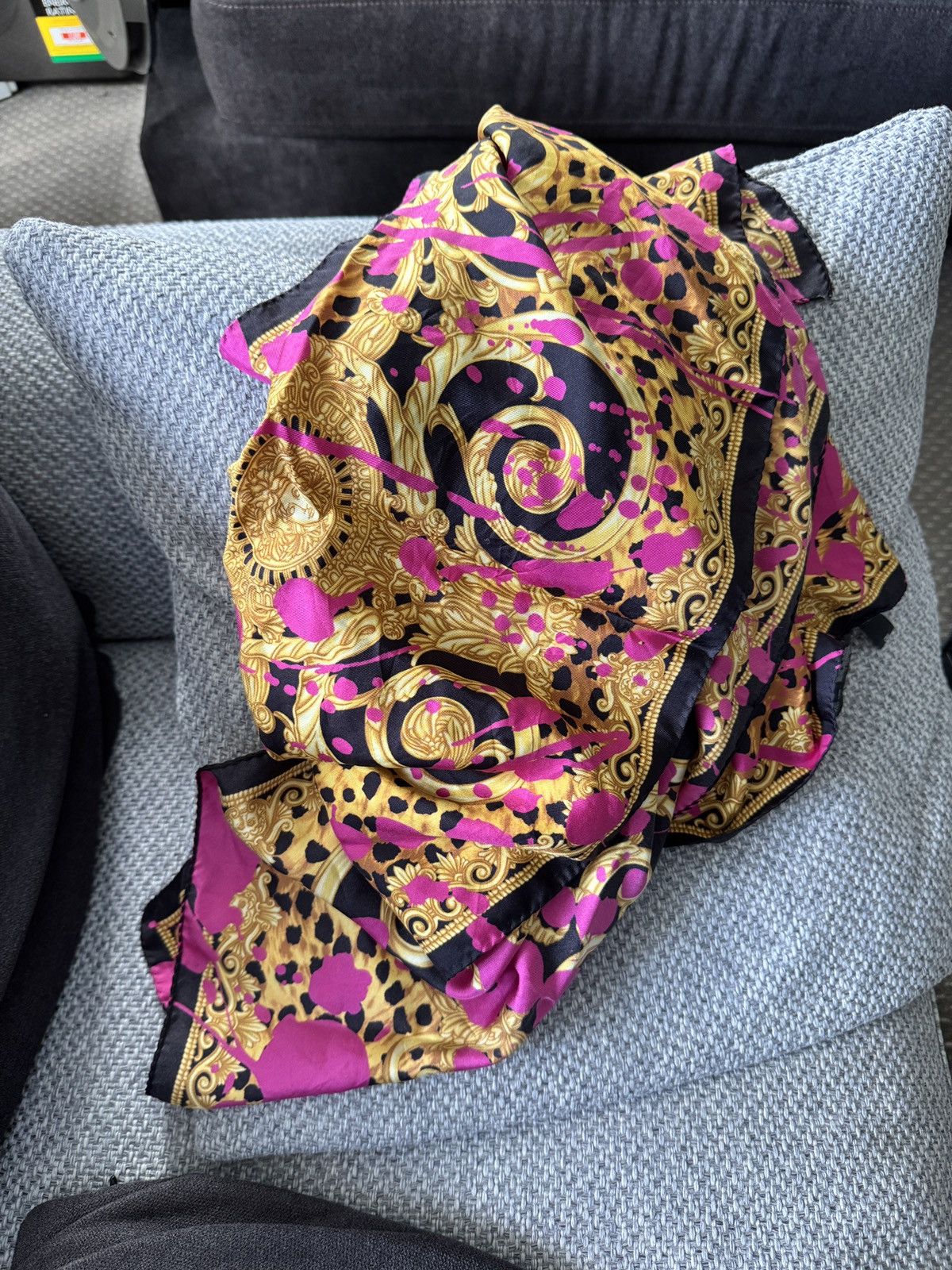 Versace Silk Scarf Neon Fuchsia Pink Gold Baroque Leopard Print 90cm Size ONE SIZE - 2 Thumbnail