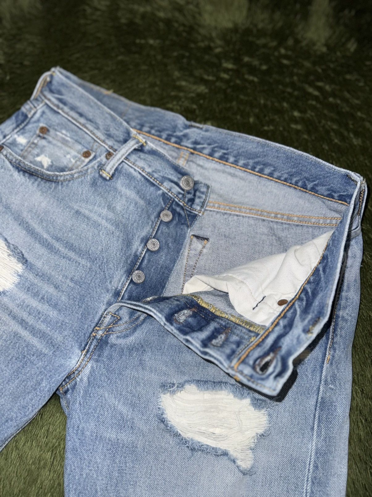 Levi's [W30/L30] Levi’s 501 Distressed Light Indigo Denim Pants Size US 30 / EU 46 - 3 Thumbnail