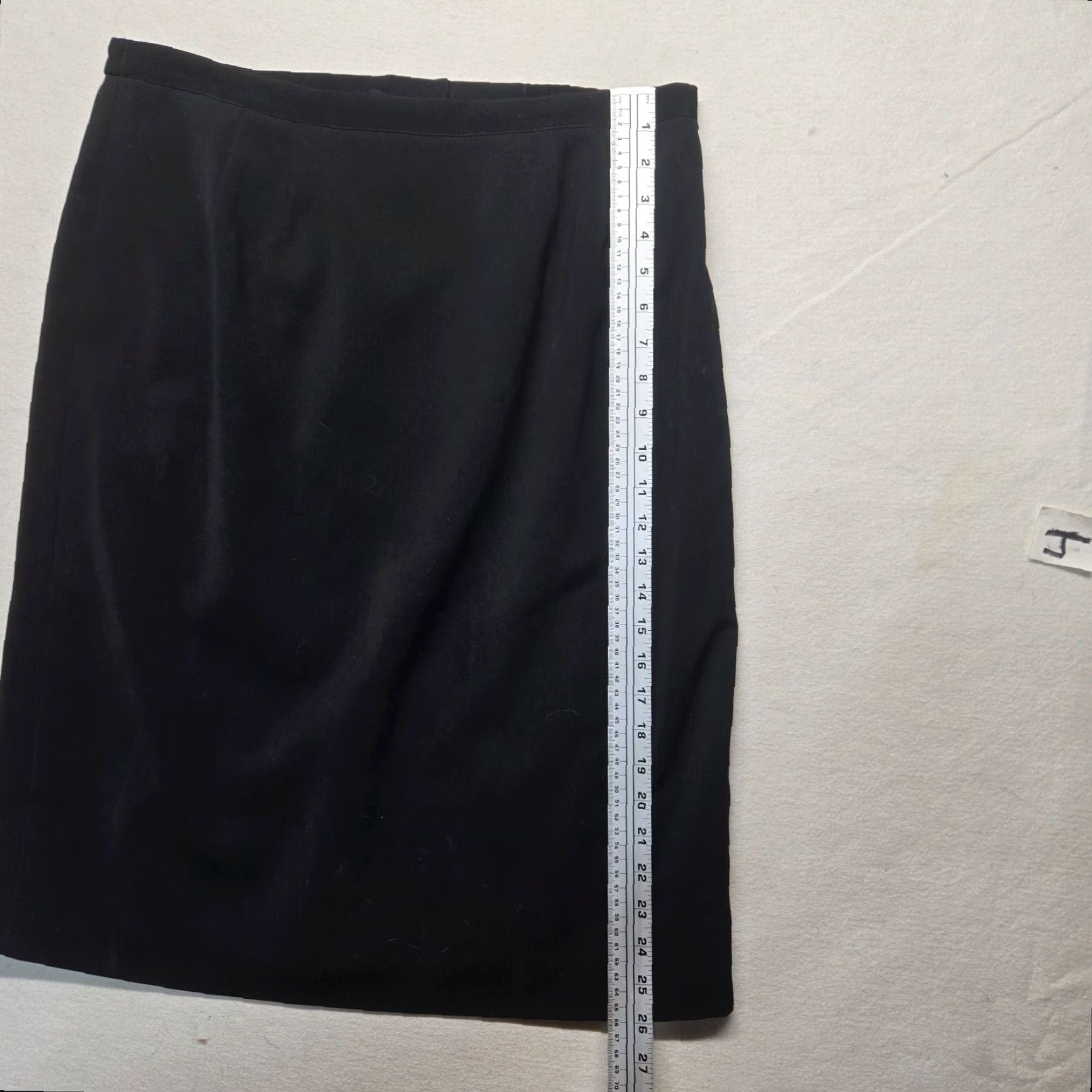 Vintage Le Suit Black Formal Skirt Women 14 Polyester Solid Office Work Dress Skirt 14 Women Size 36" / US 14 / IT 50 - 4 Thumbnail