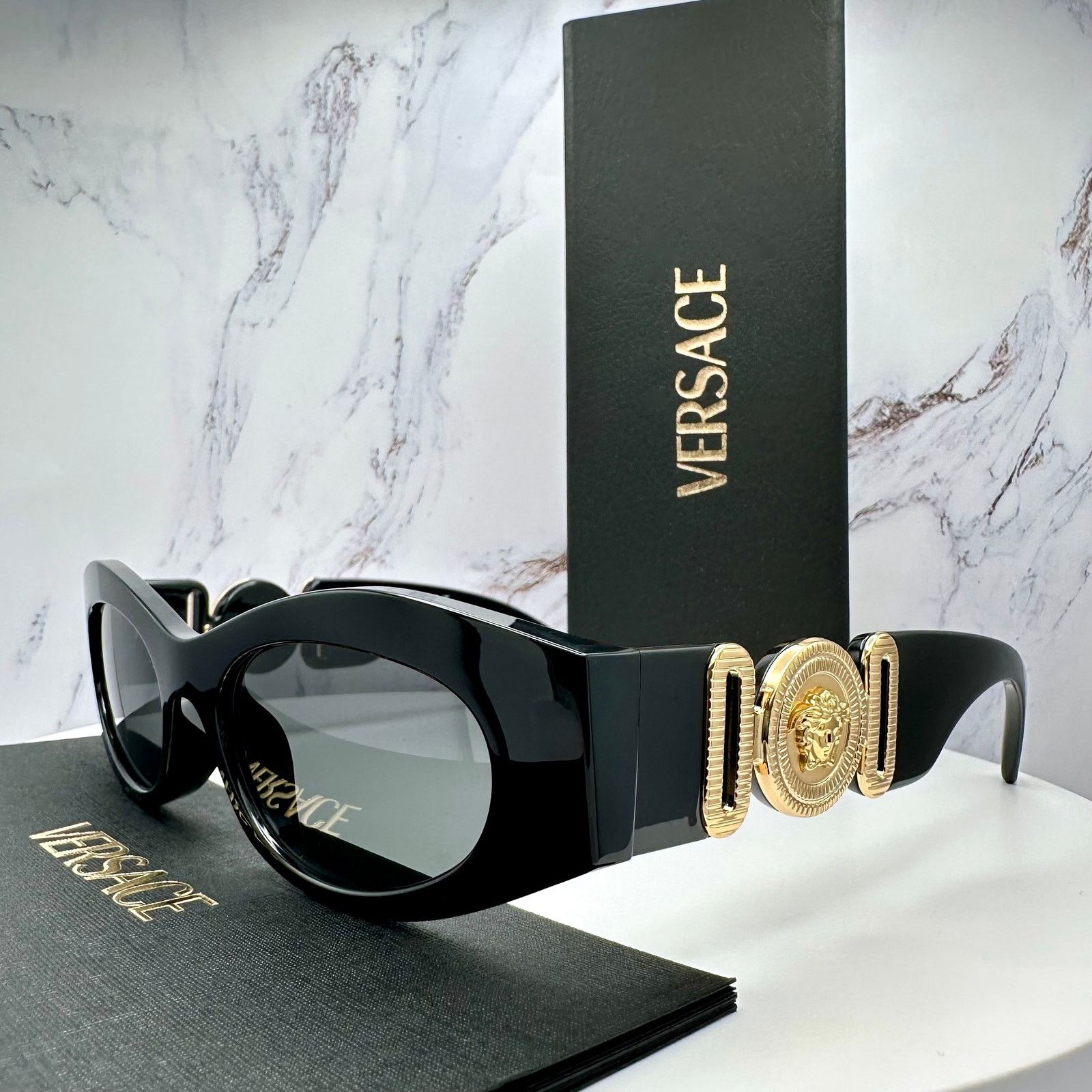 Versace New Versace Sunglasses Black Gold Seen On Sabrina Carpenter Size ONE SIZE - 10 Thumbnail