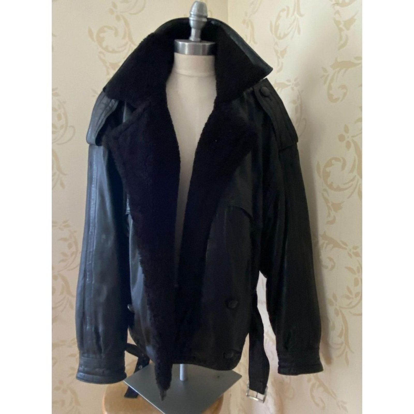 Saks Fifth Avenue Men's Size 40 Saks Fifth Avenue Neto Leather & Shearling Size US L / EU 52-54 / 3 - 1 Thumbnail