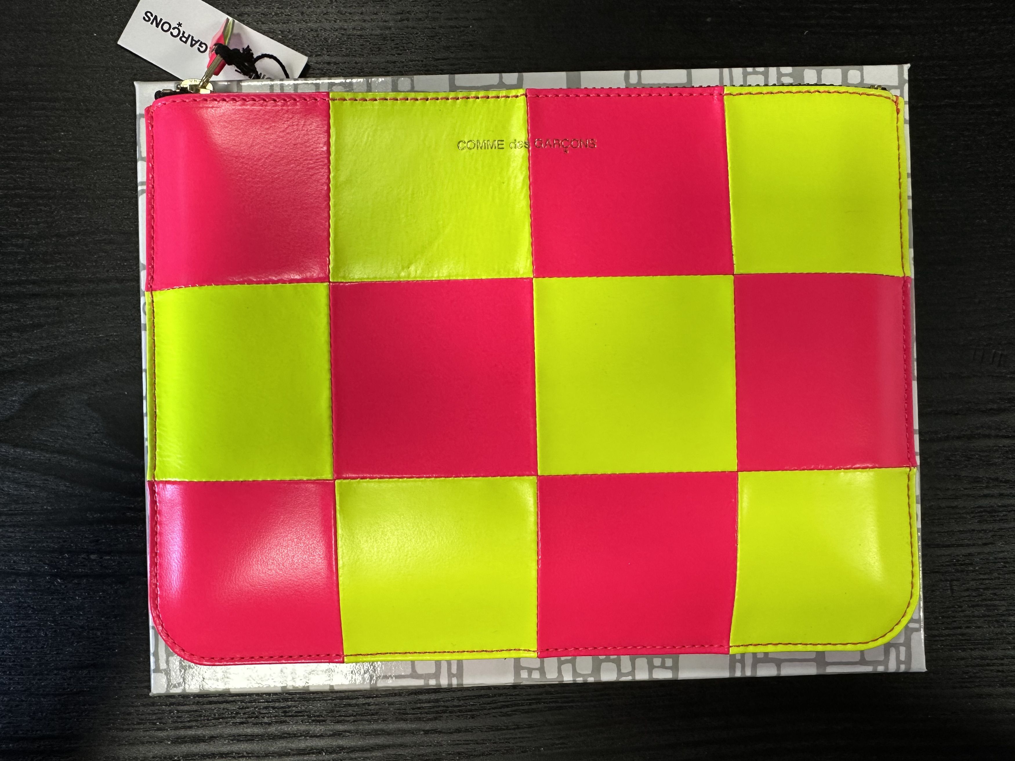 Comme des Garcons Comme des Garçons Zip Pouch in Pink/Yellow Size ONE SIZE - 1 Thumbnail