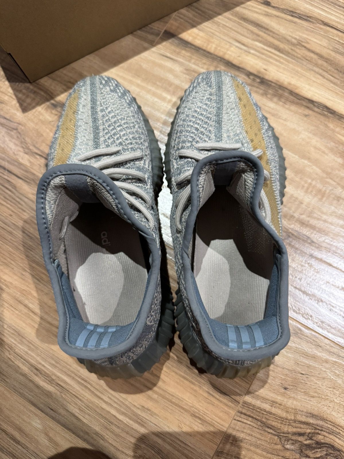 Yeezy Yeezy Boost 350 V2 Size US 7 / EU 40 - 7 Thumbnail