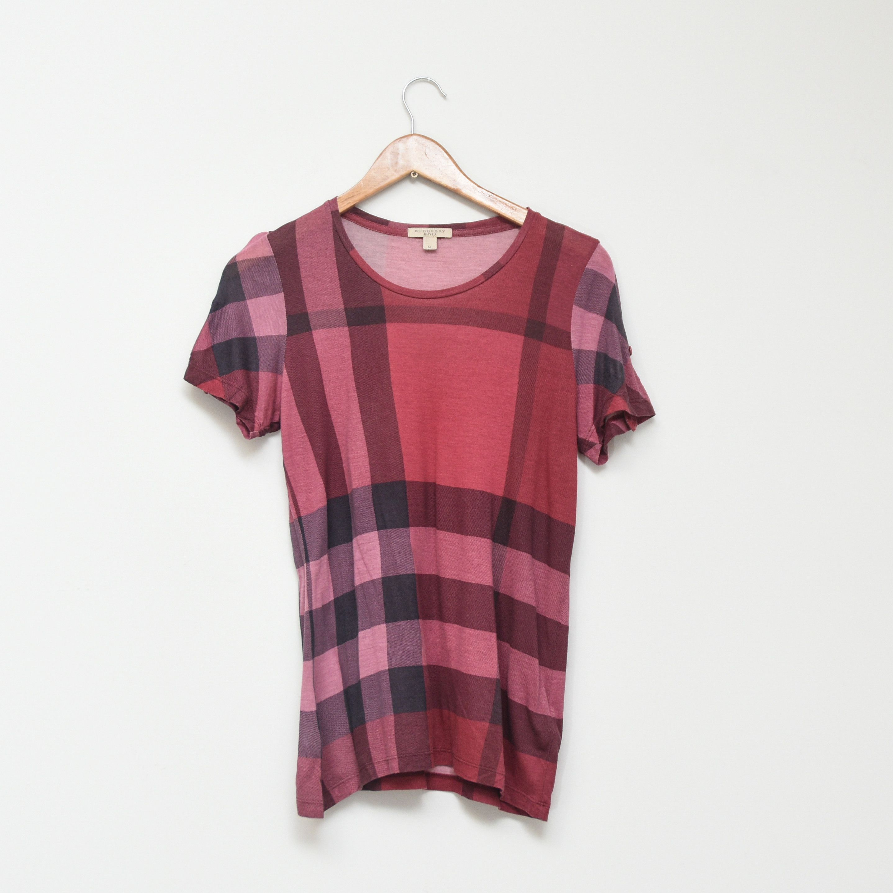 Burberry Burberry Brit Women's Plaid T-Shirt Red Nova Check Size M / US 6-8 / IT 42-44 - 1 Thumbnail